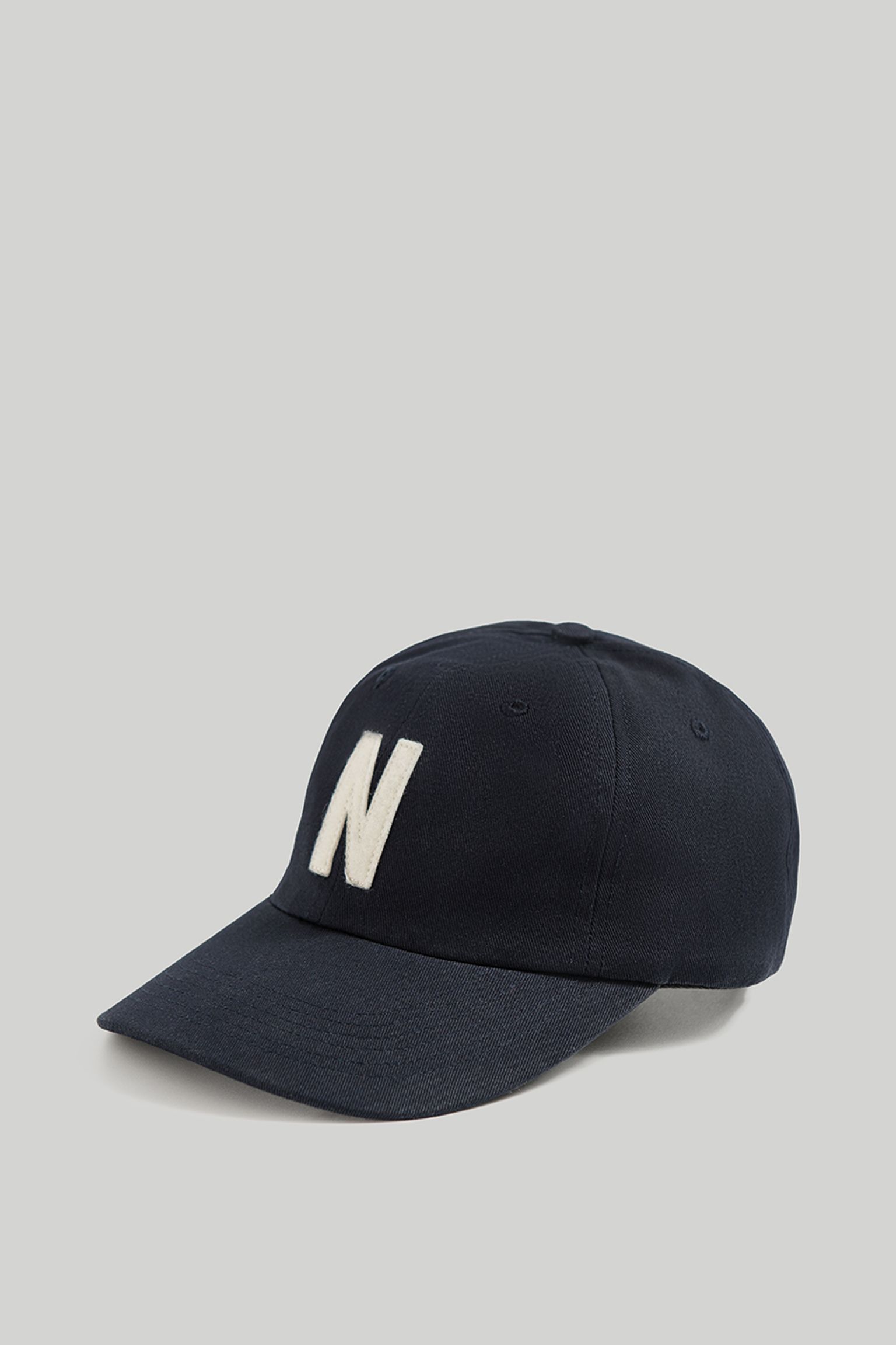 Бейсболка Felt N Twill Sports Cap