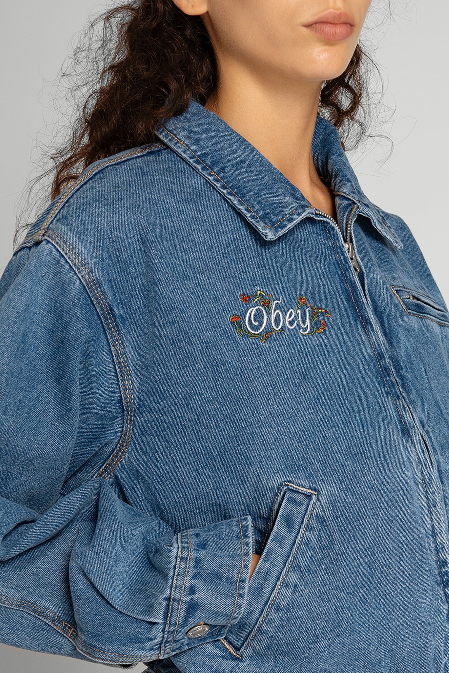 Широкий выбор Куртка NESSA BLOUSON