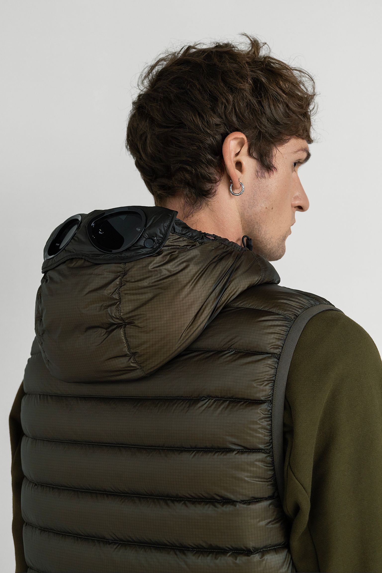 Жилет пуховой OUTERWEAR VEST IN DD SHELL