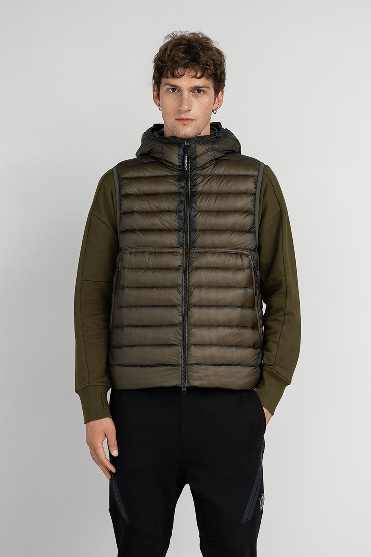 Жилет пуховой OUTERWEAR VEST IN DD SHELL