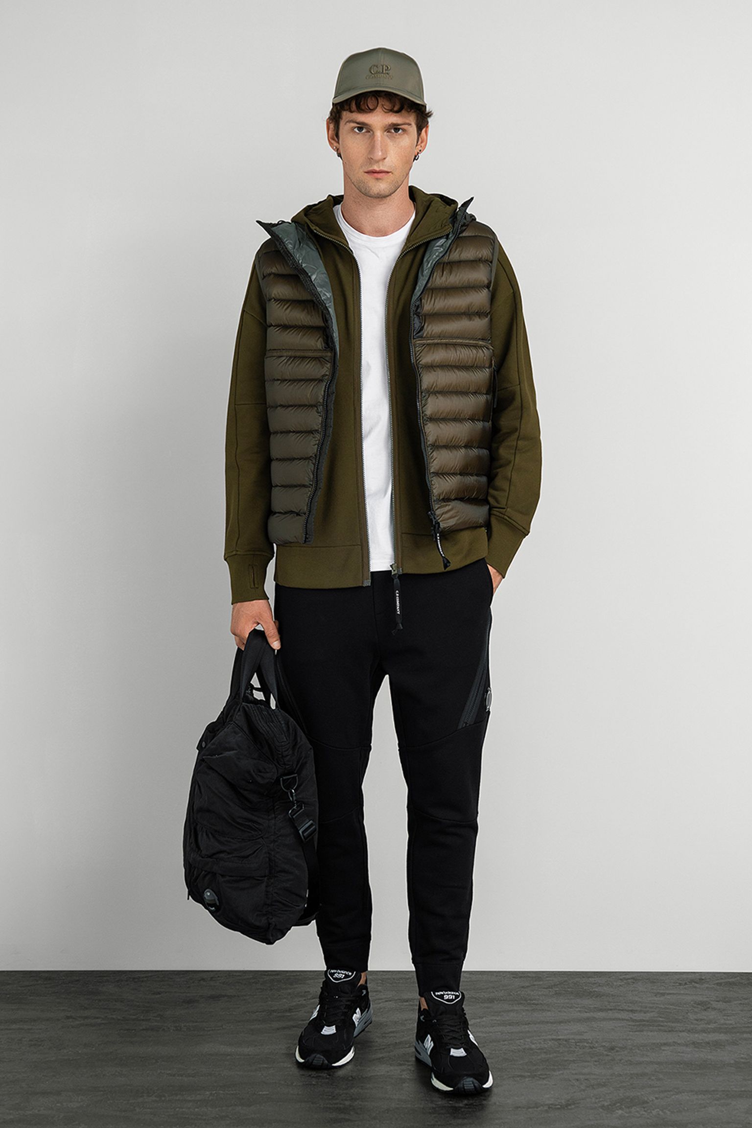 Жилет пуховий OUTERWEAR VEST IN DD SHELL