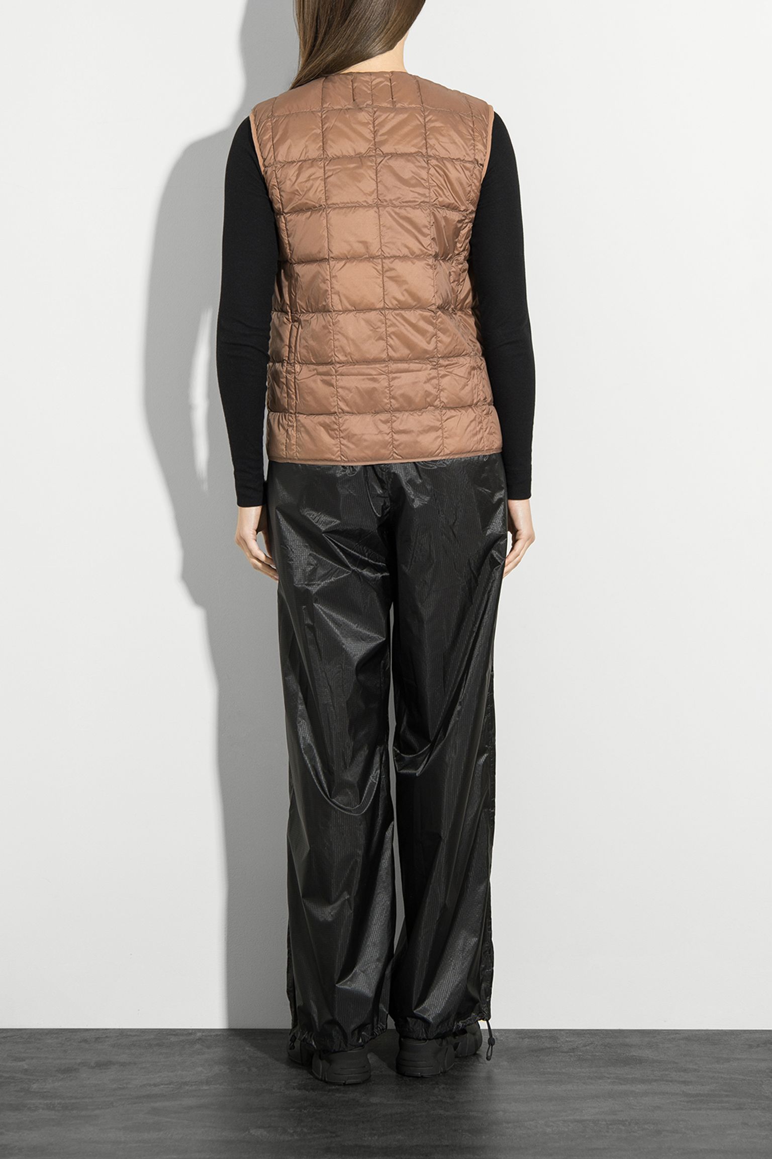 Стильные Жилет пуховой V NECK BUTTON DOWN VEST