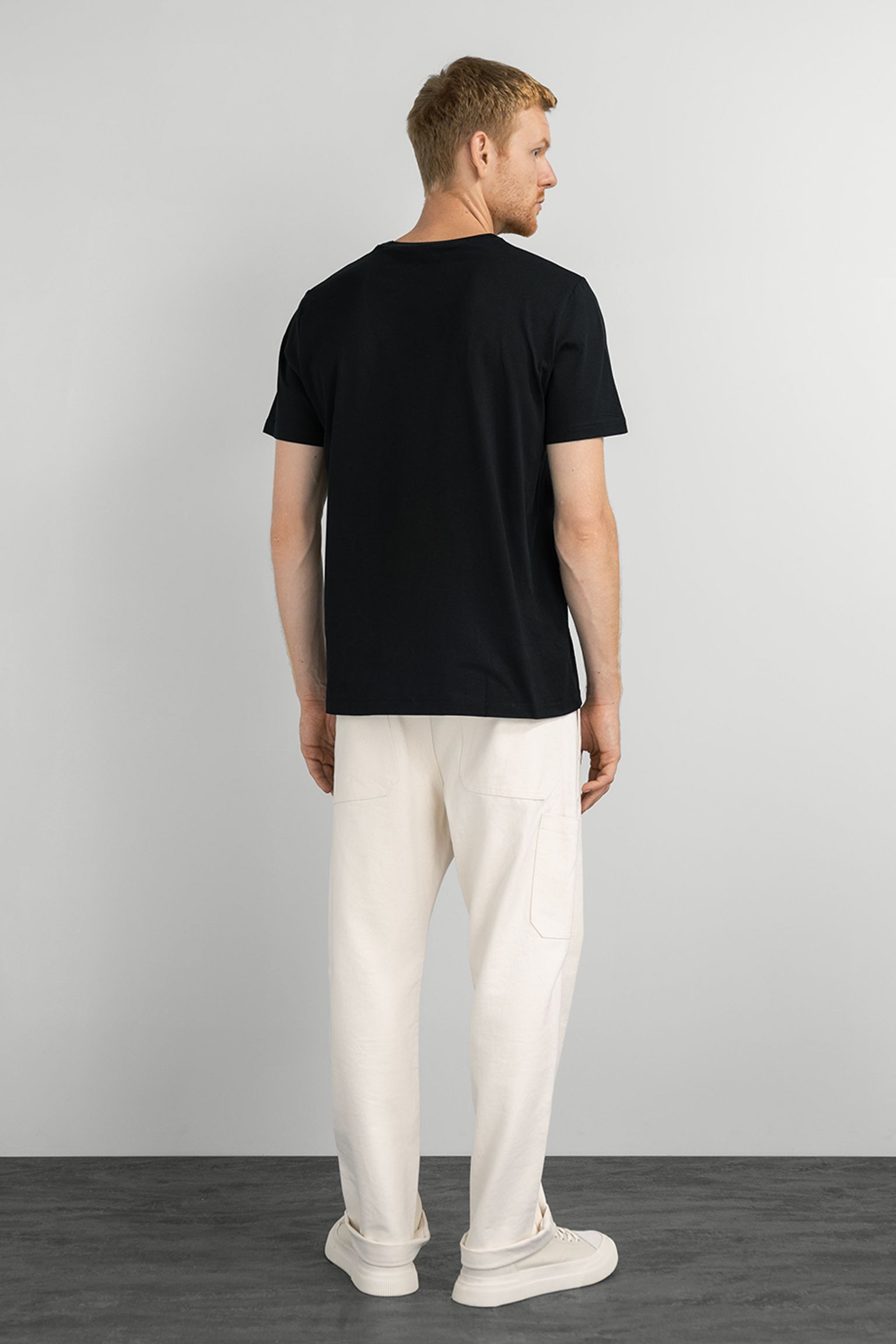 Футболка Fred Perry CREW NECK T-SHIRT