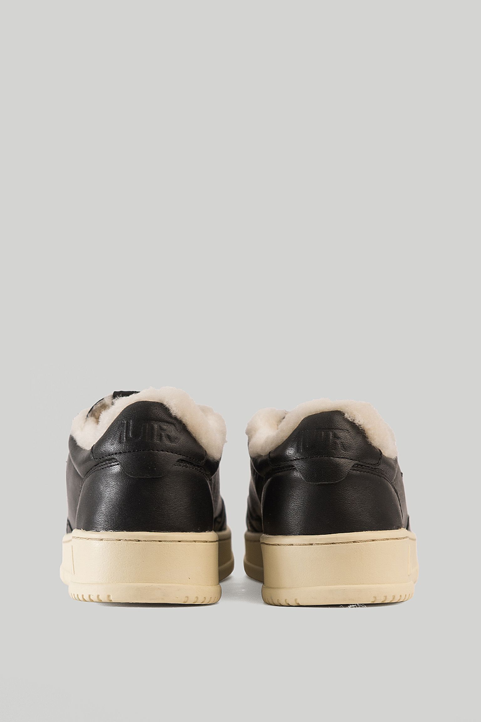 Кросiвки AUTRY 01 LOW MAN GOAT/SHEARLING