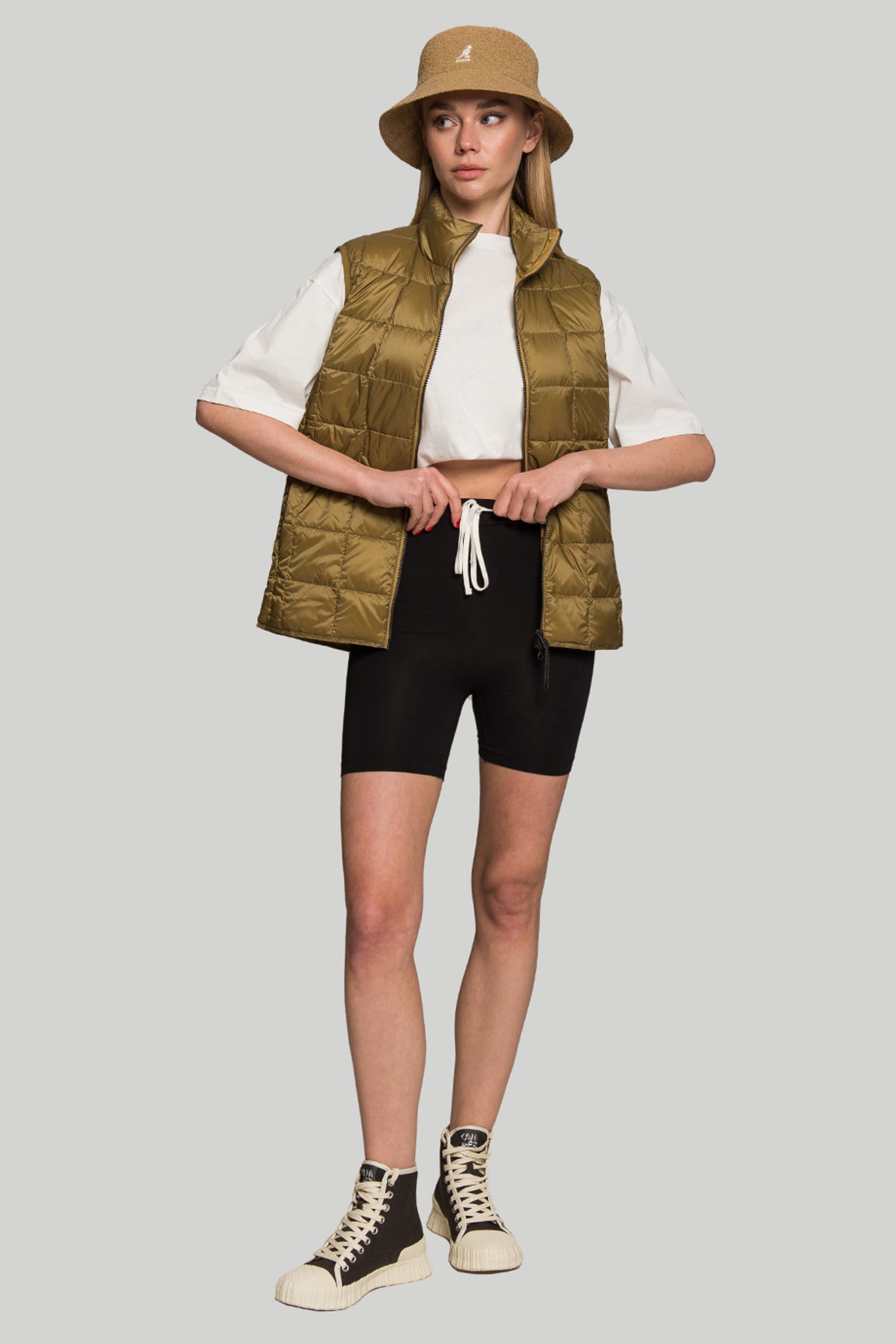 Жилет TAION HI NECK W-ZIP DOWN VEST с доставкой