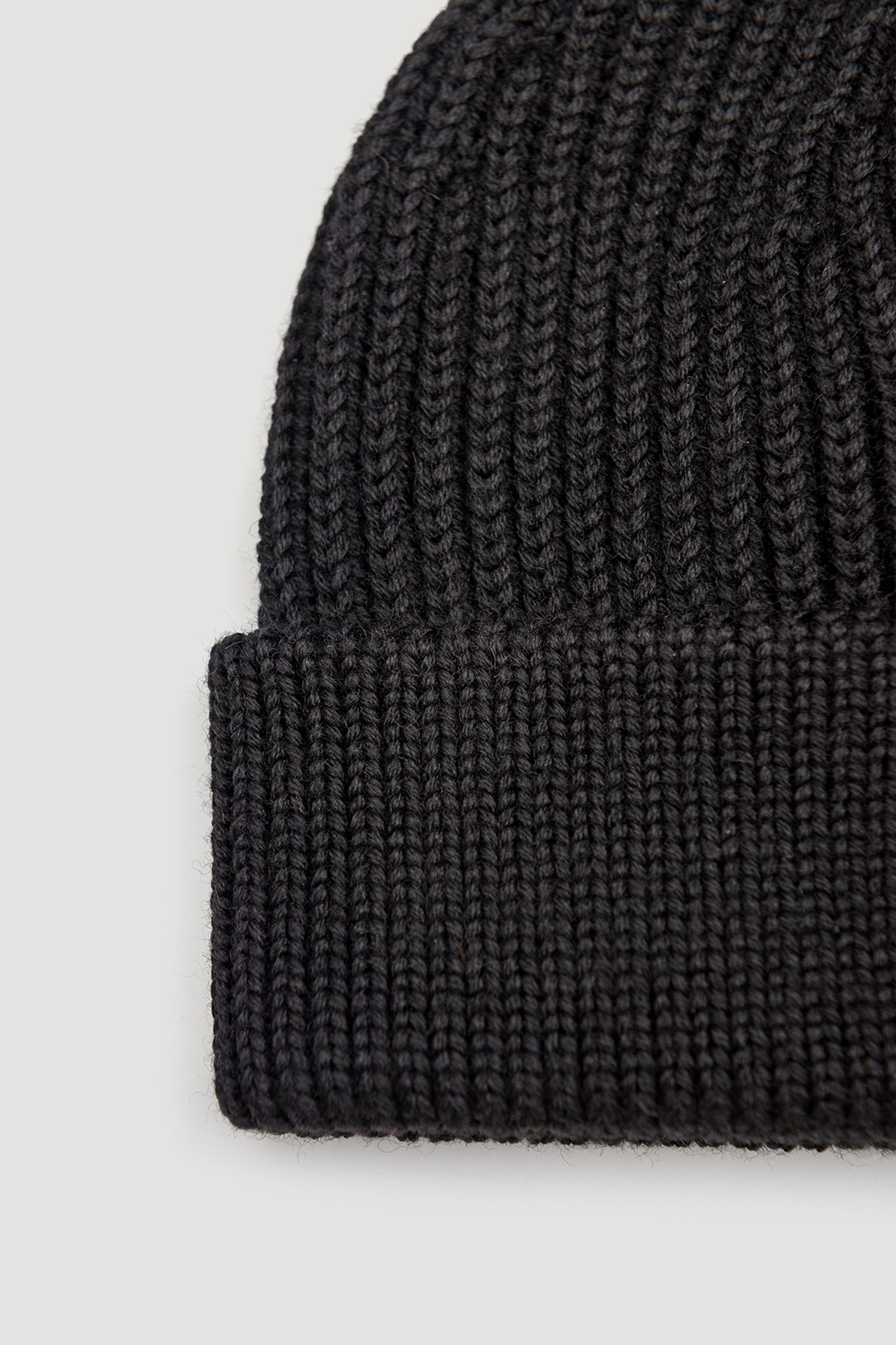 Шапка BEANIE MEDIUM