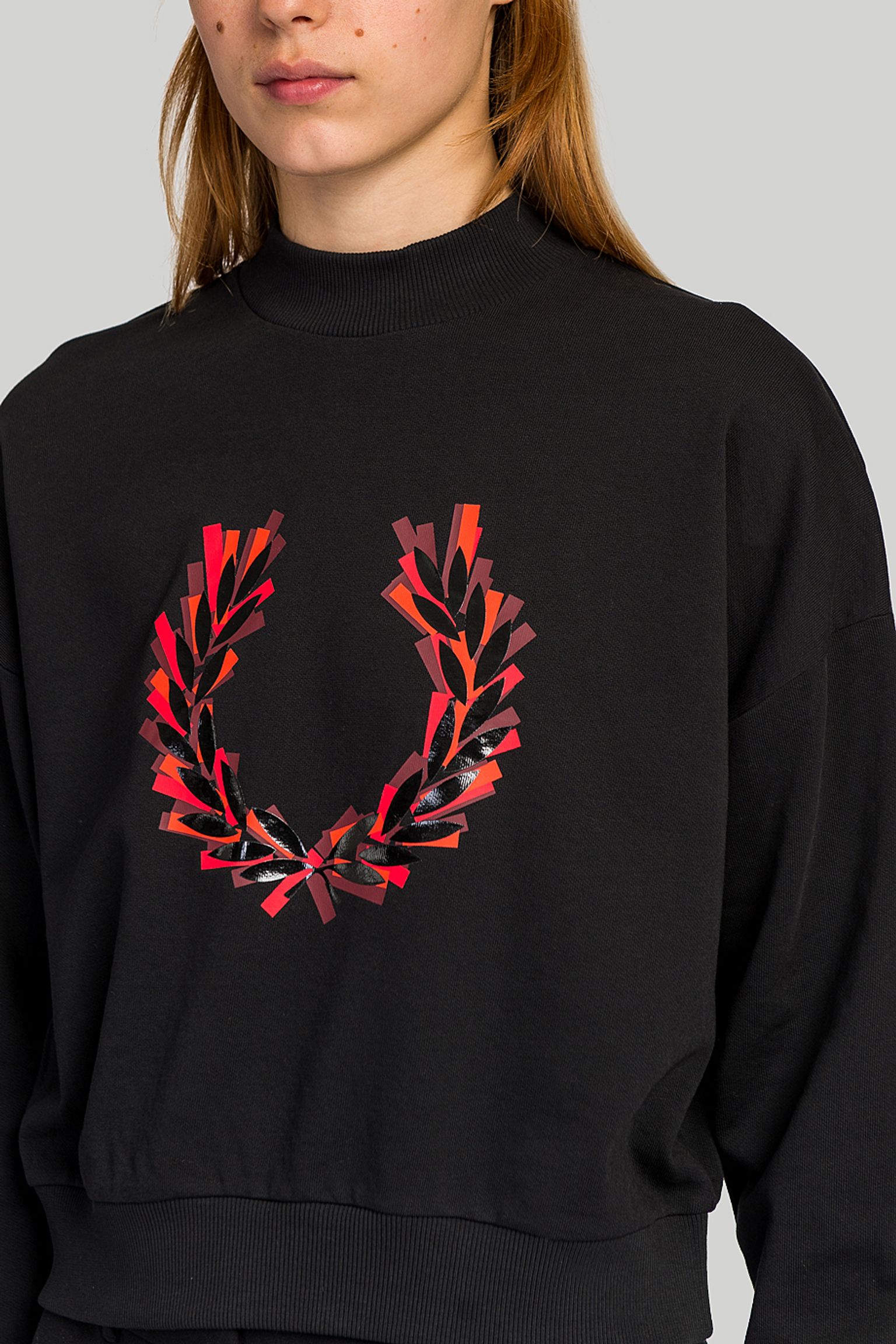 Свитшот Glitched Laurel Wreath Sweatshirt