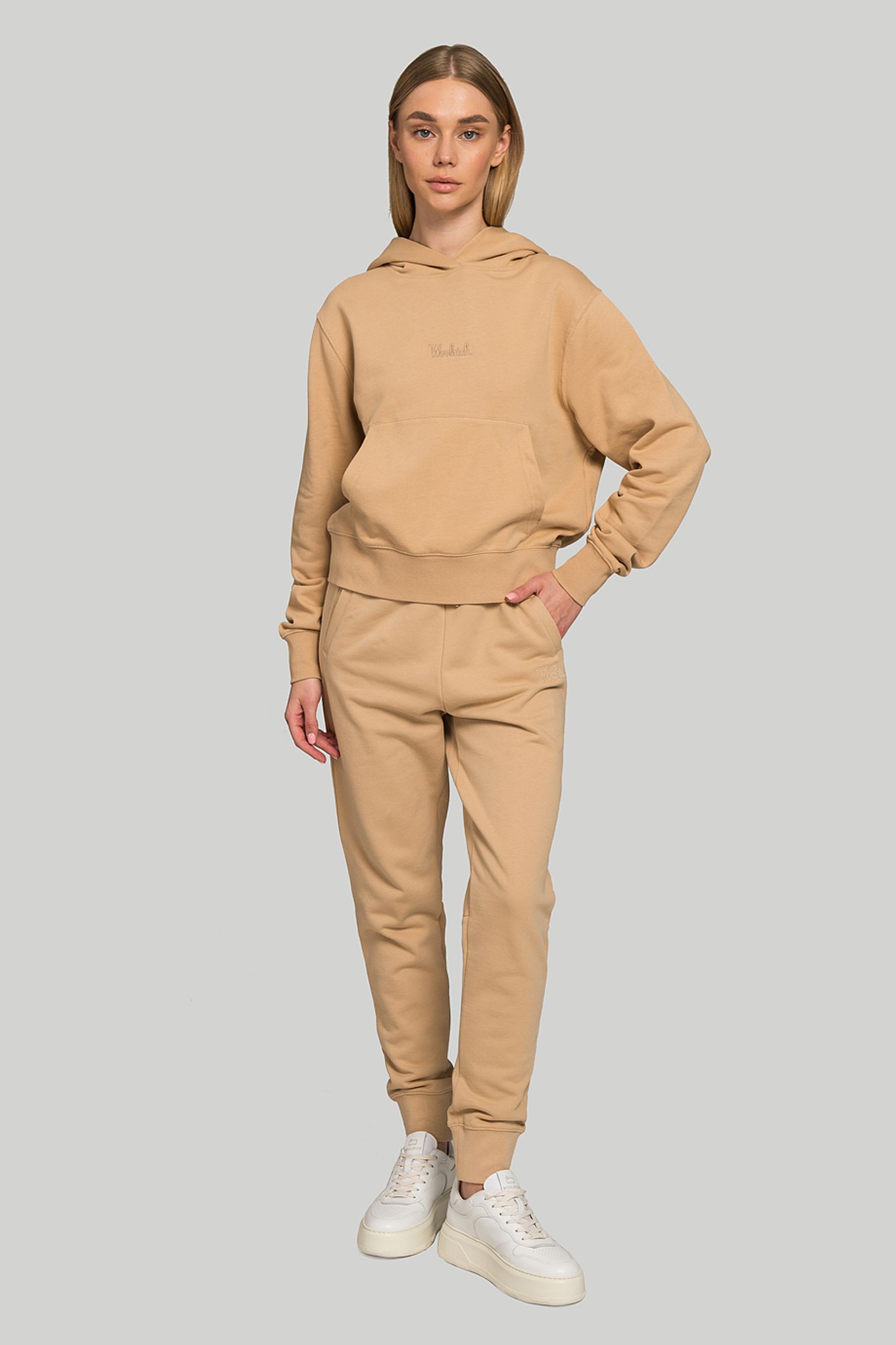 Спортивные брюки Woolrich LOGO SWEATPANT купить
