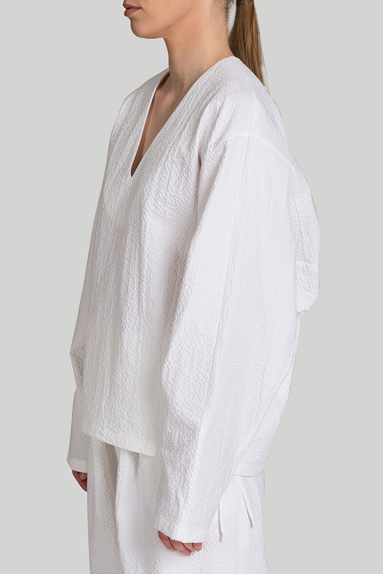 Стильные Блузка LE17SEPTEMBRE MERIDA V-NECK SHIRT