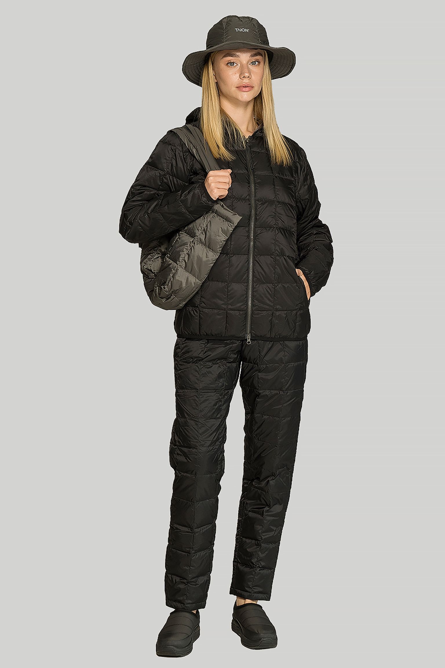 Брюки TAION REGULR DOWN PANTS з доставкою