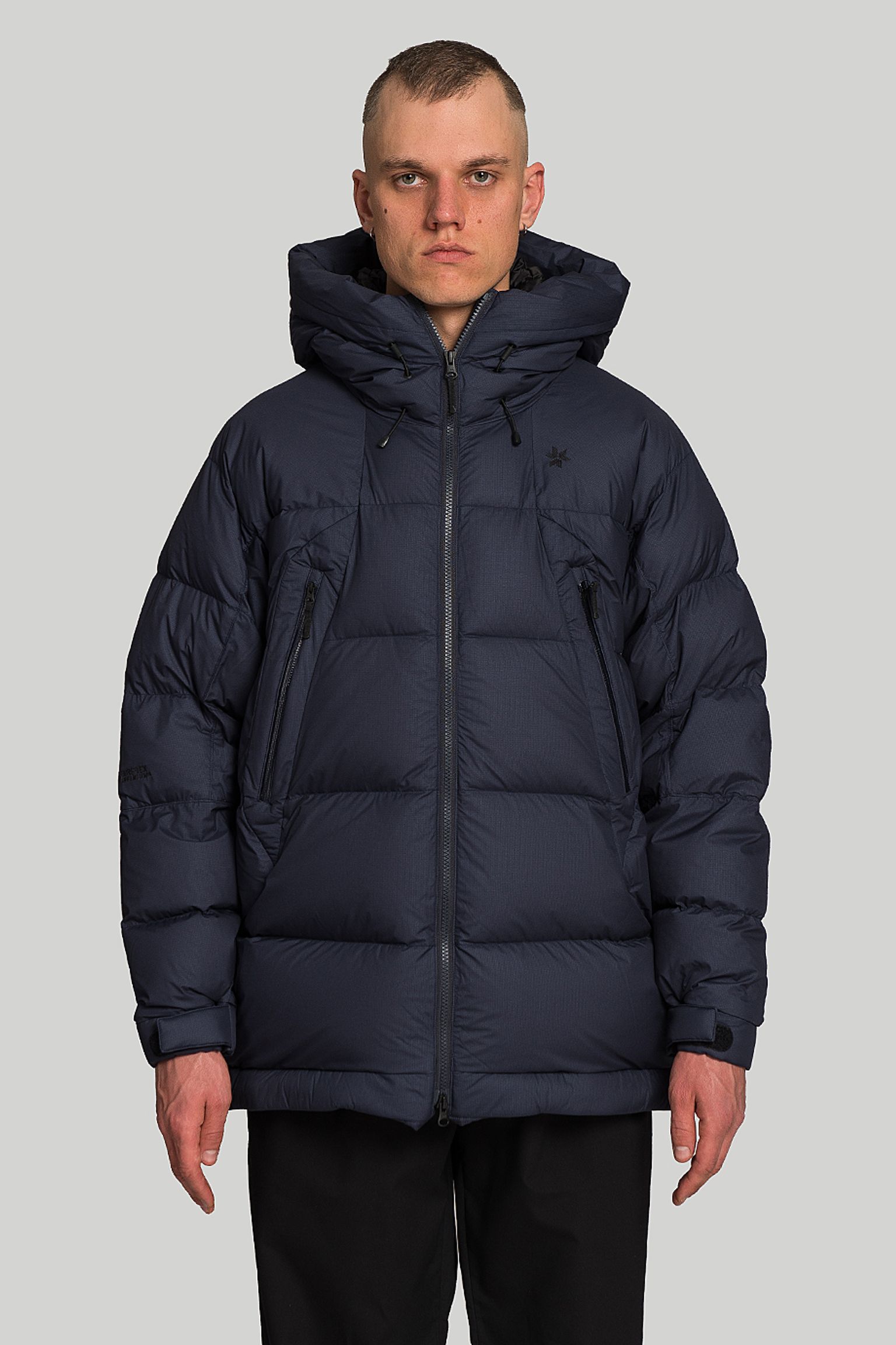Стильные Пуховик GORE-TEX INFINIUM FLY AIR DOWN PARKA
