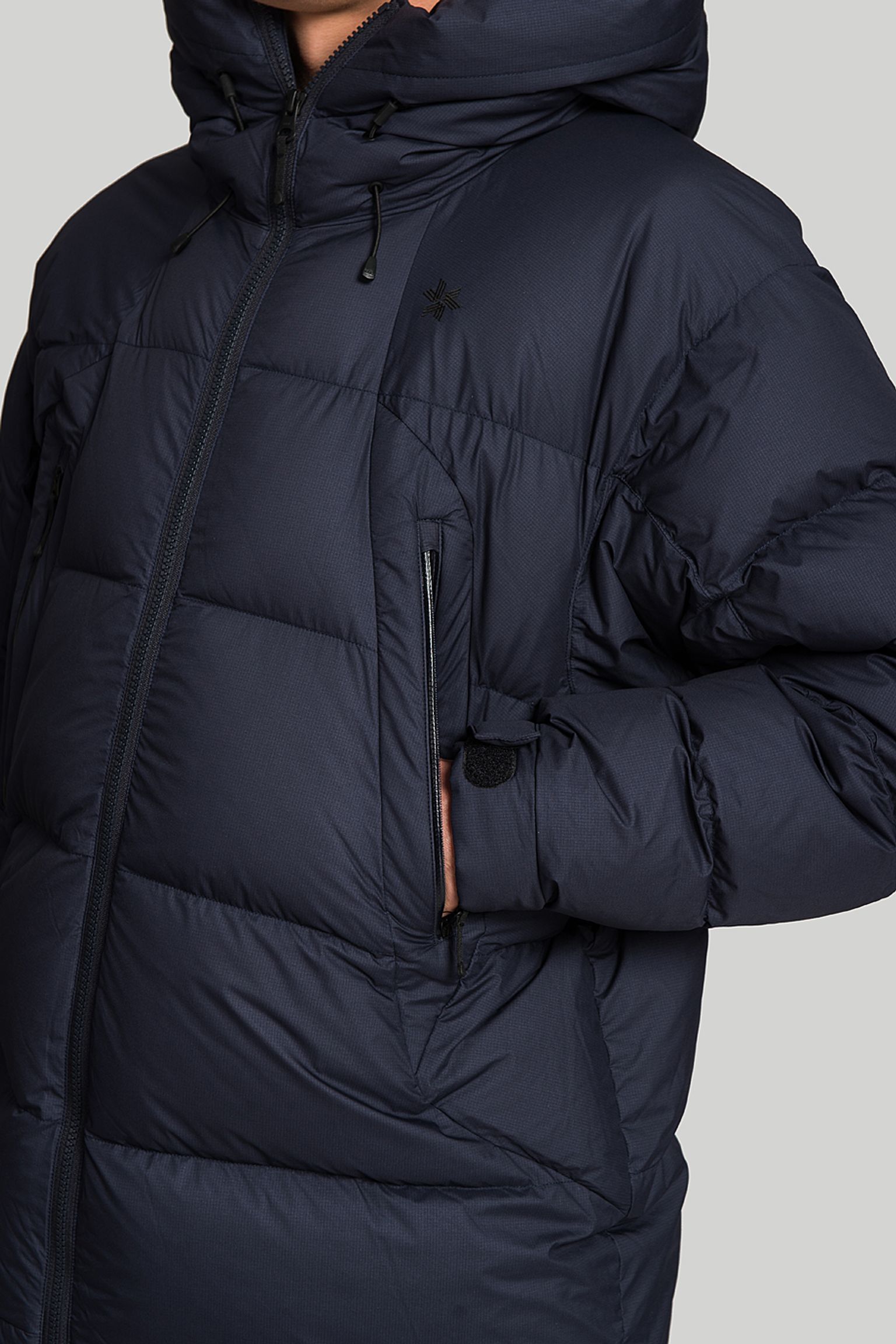 Пуховик GORE-TEX INFINIUM FLY AIR DOWN PARKA