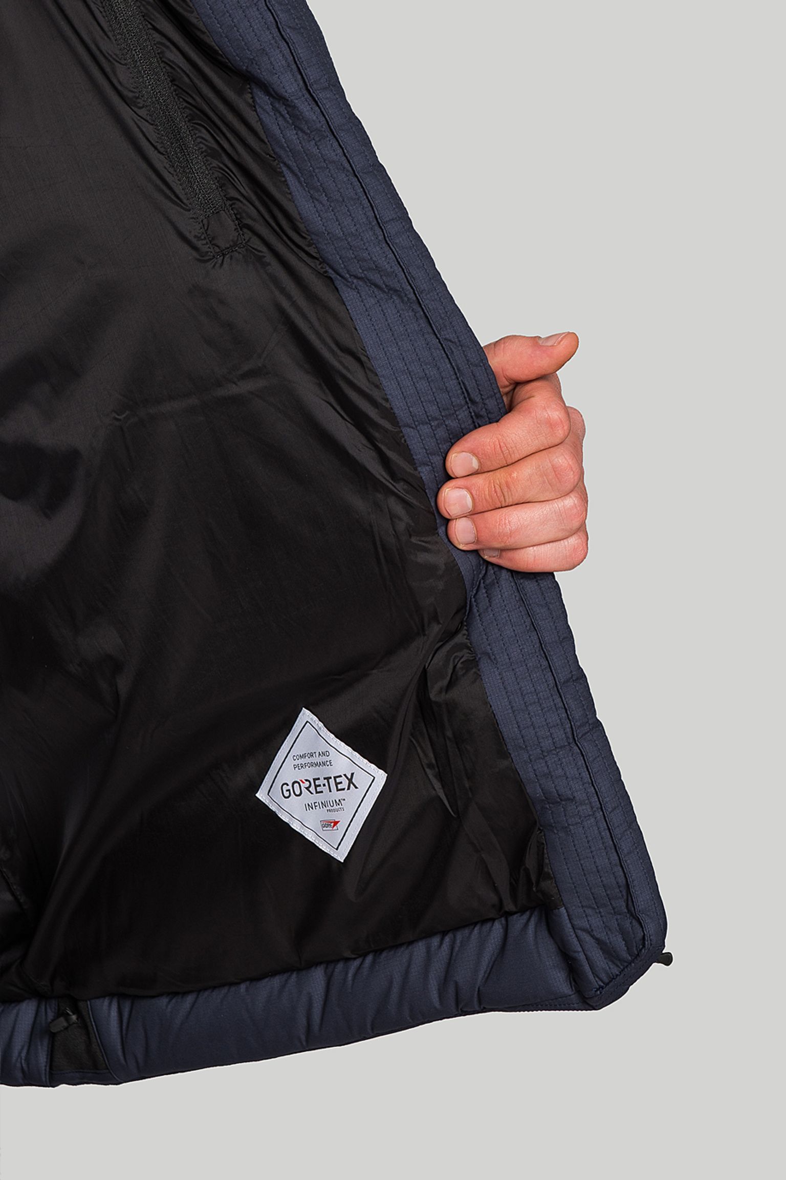 Пуховик GORE-TEX INFINIUM FLY AIR DOWN PARKA