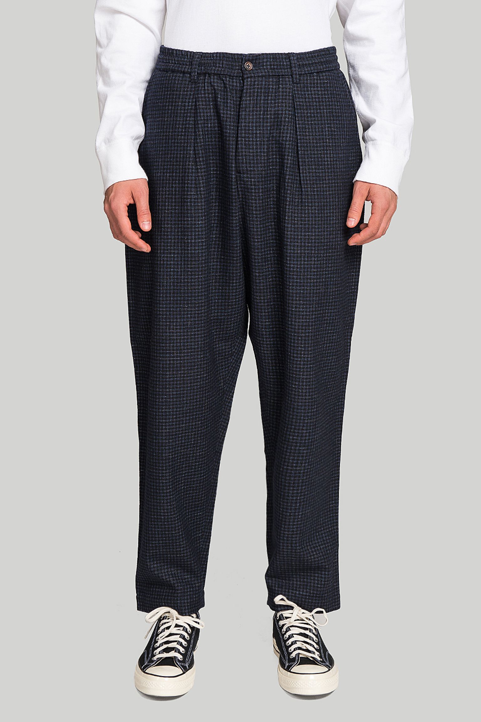 Брюки Universal Works PLEATED TRACK PANT