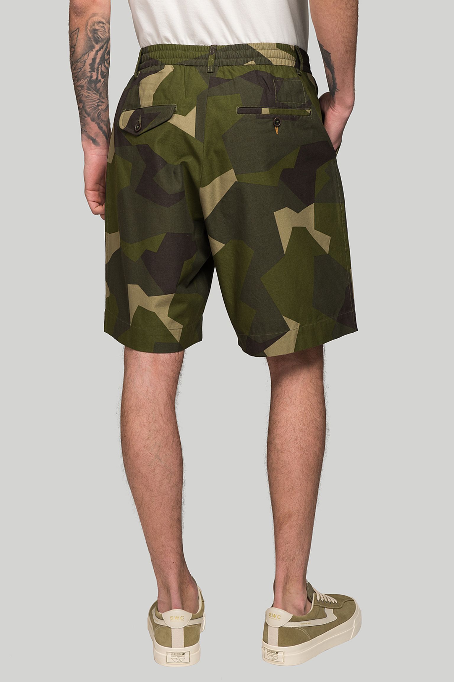 Широкий выбор Шорты Universal Works PLEATED TRACK SHORT