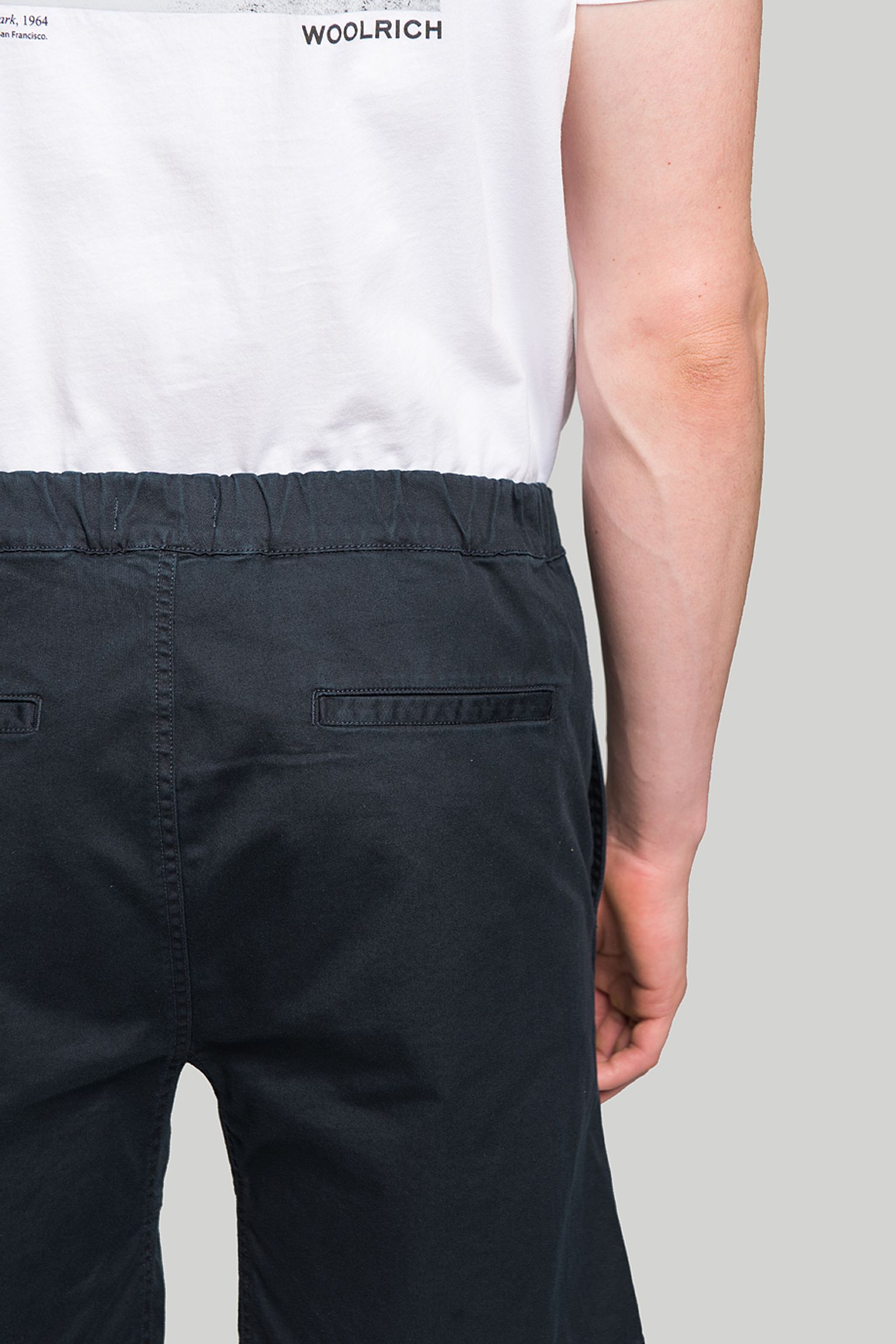 Широкий выбор Шорты Woolrich EASY SHORT