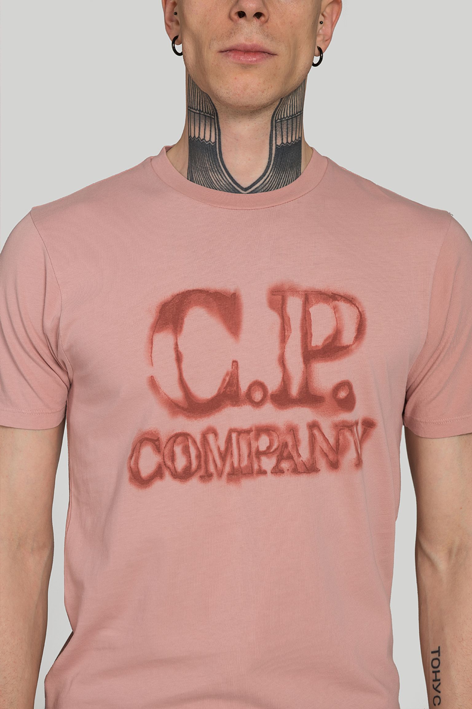 Стильные Футболка C.P. Company BLURRY LOGO T-SHIRT