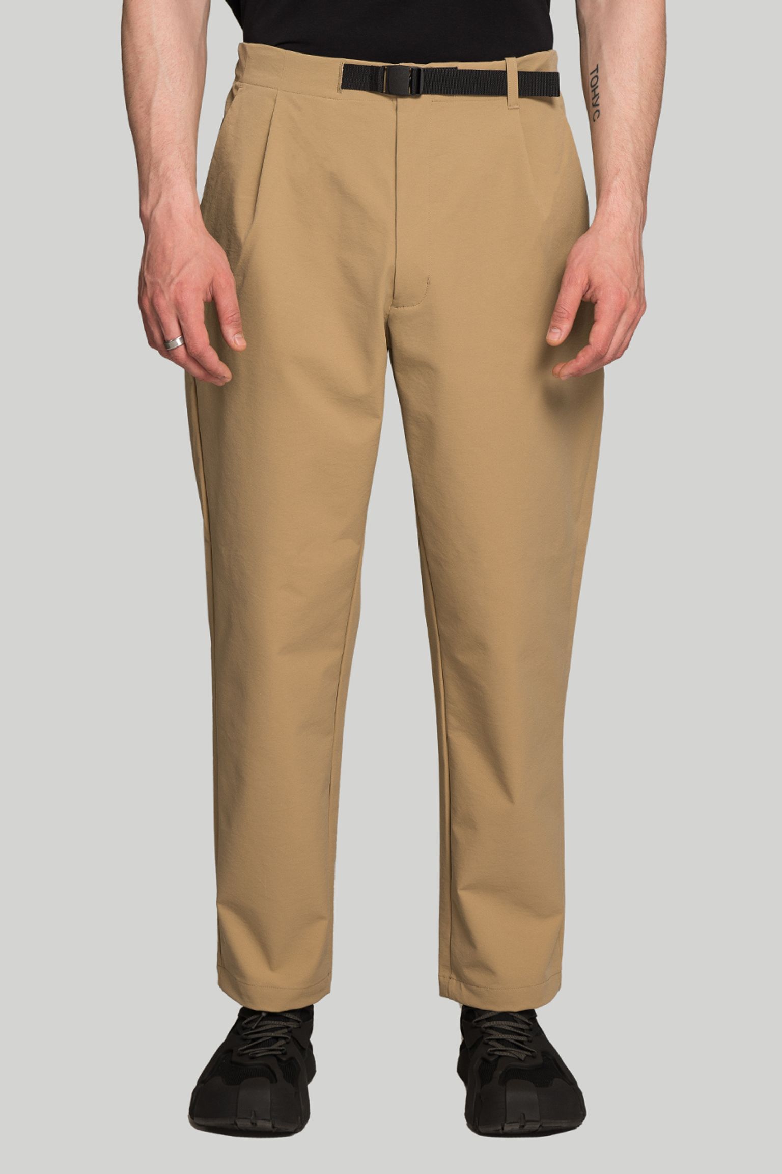 Брюки ONE TUCK TAPERED STRETCH PANTS