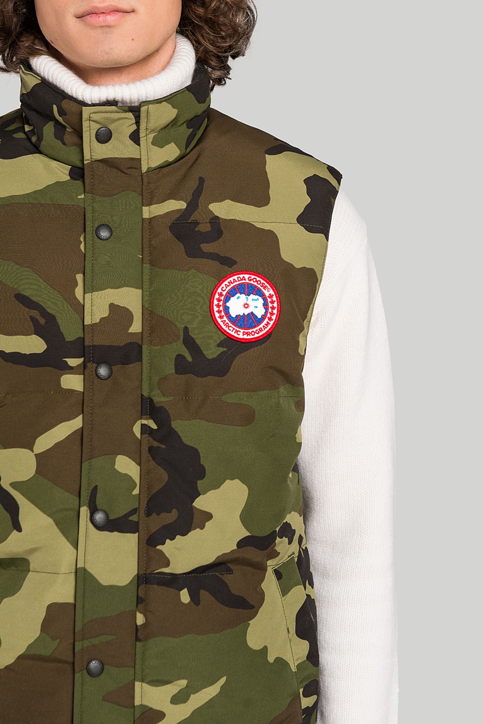 Широкий выбор Жилет GARSON VEST PRINT