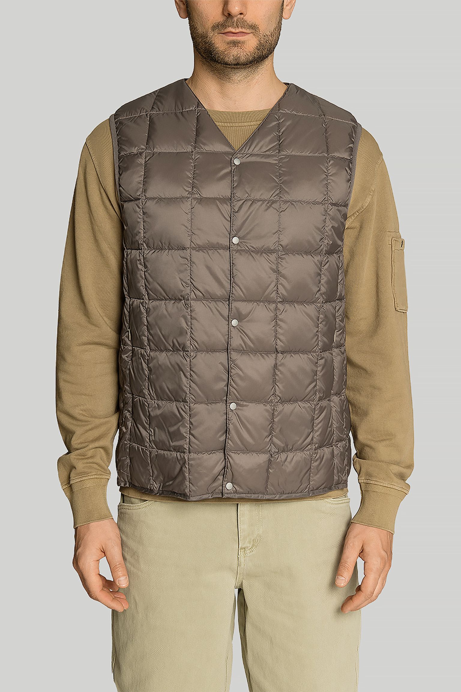 Стильные Жилет пуховой  V NECK BUTTON DOWN VEST
