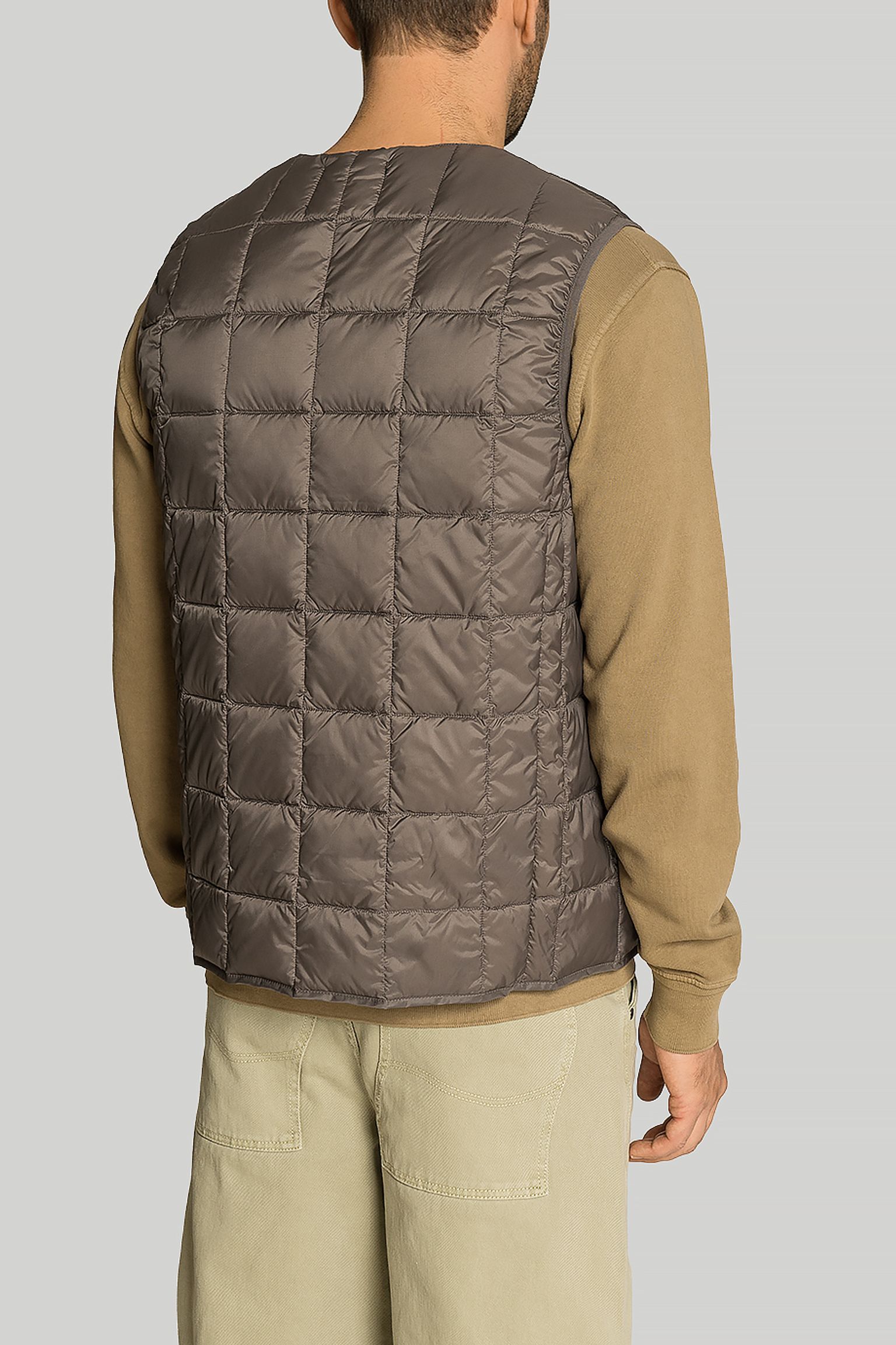 Жилет   V NECK BUTTON DOWN VEST