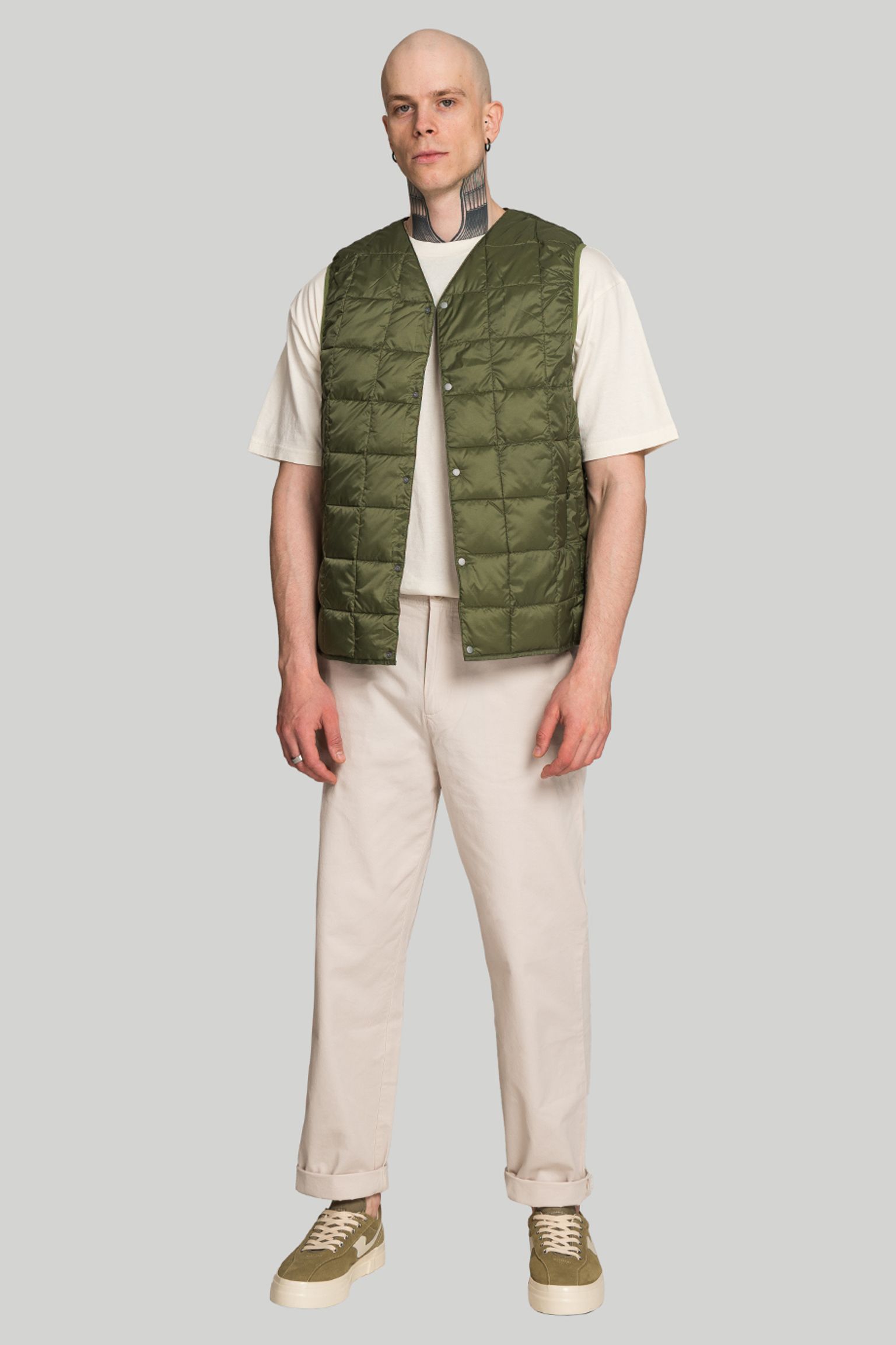 Жилет V-NECK BUTTON DOWN VEST