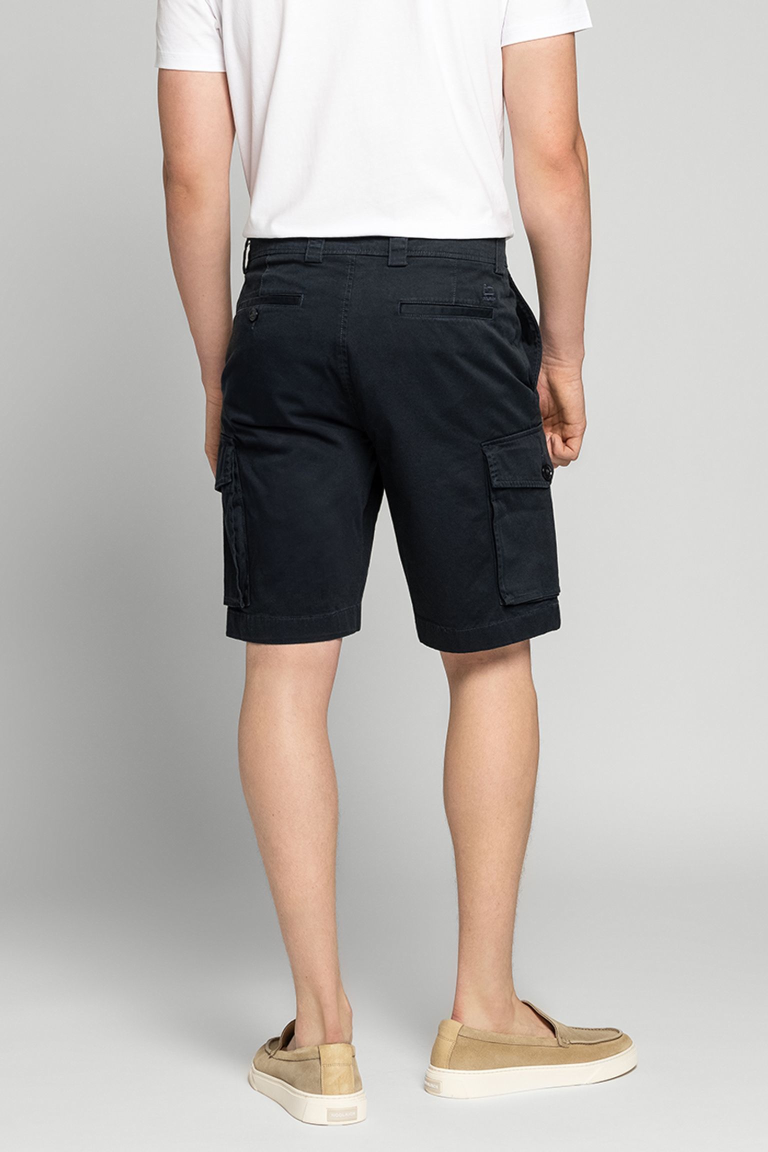 Шорты Woolrich CLASSIC CARGO SHORT с доставкой