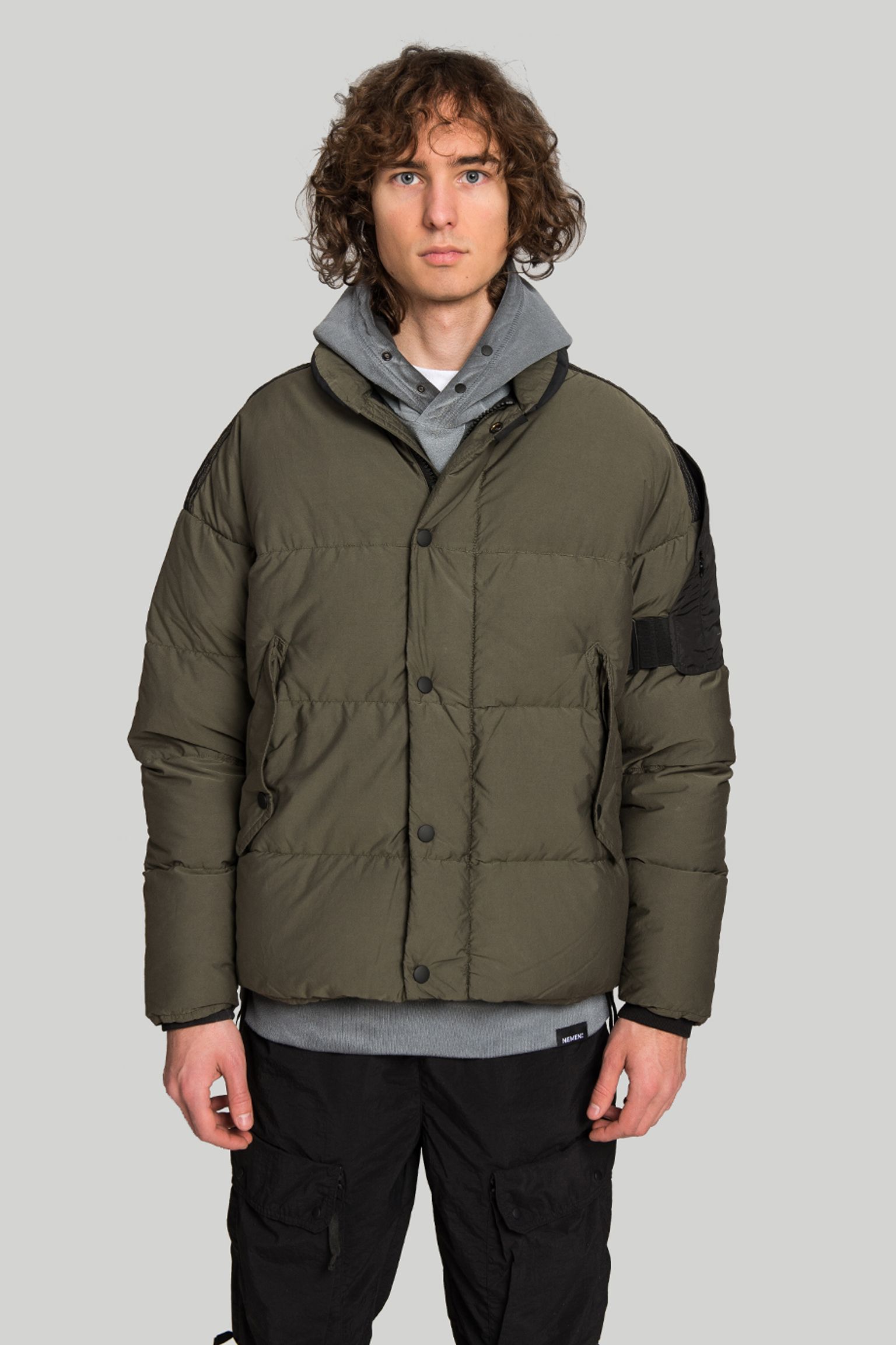 Стильные Пуховик  AERO RECYCLED DOWN JKT