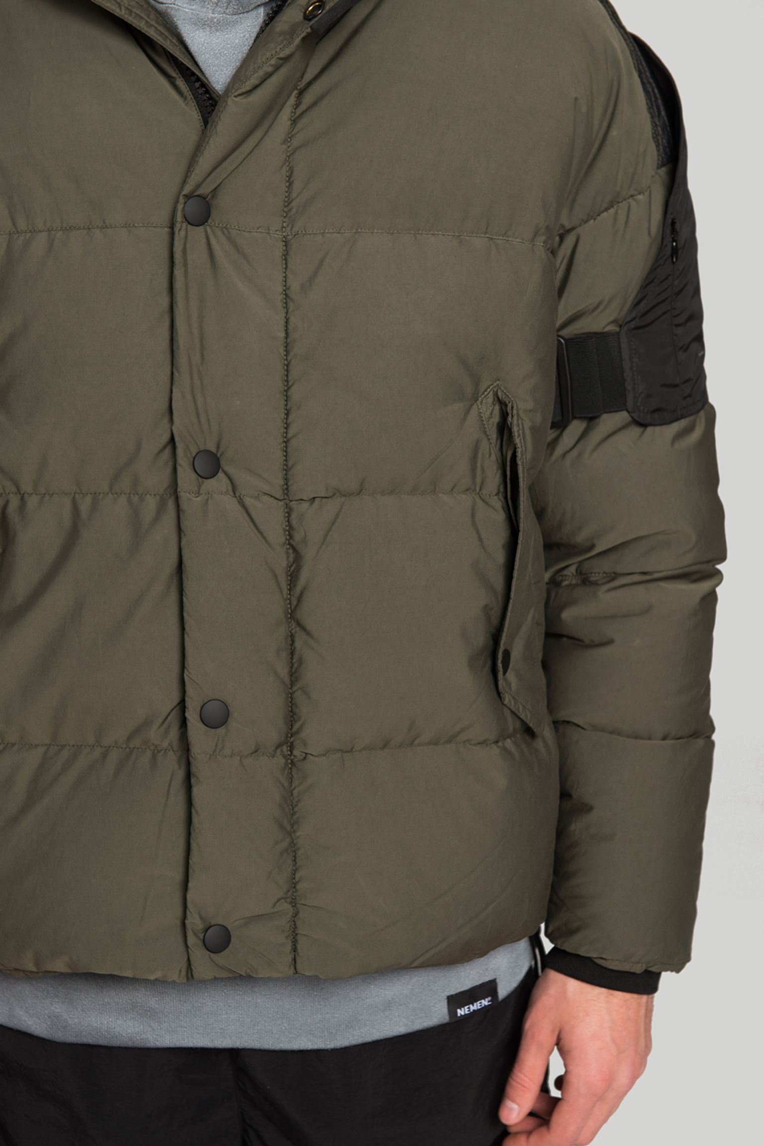 Широкий выбор Пуховик  AERO RECYCLED DOWN JKT