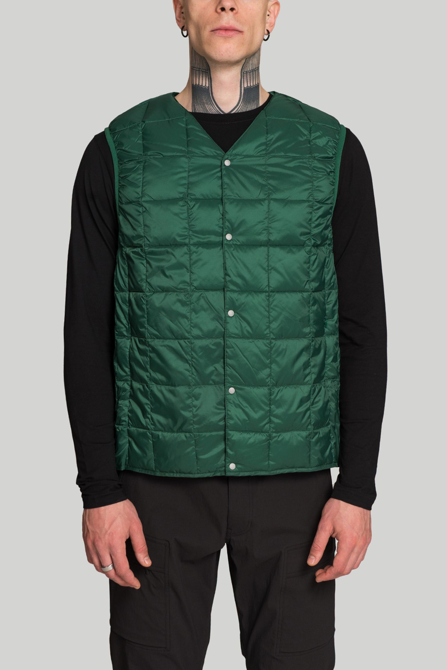 Жилет пуховий  V-NECK BUTTON DOWN VEST