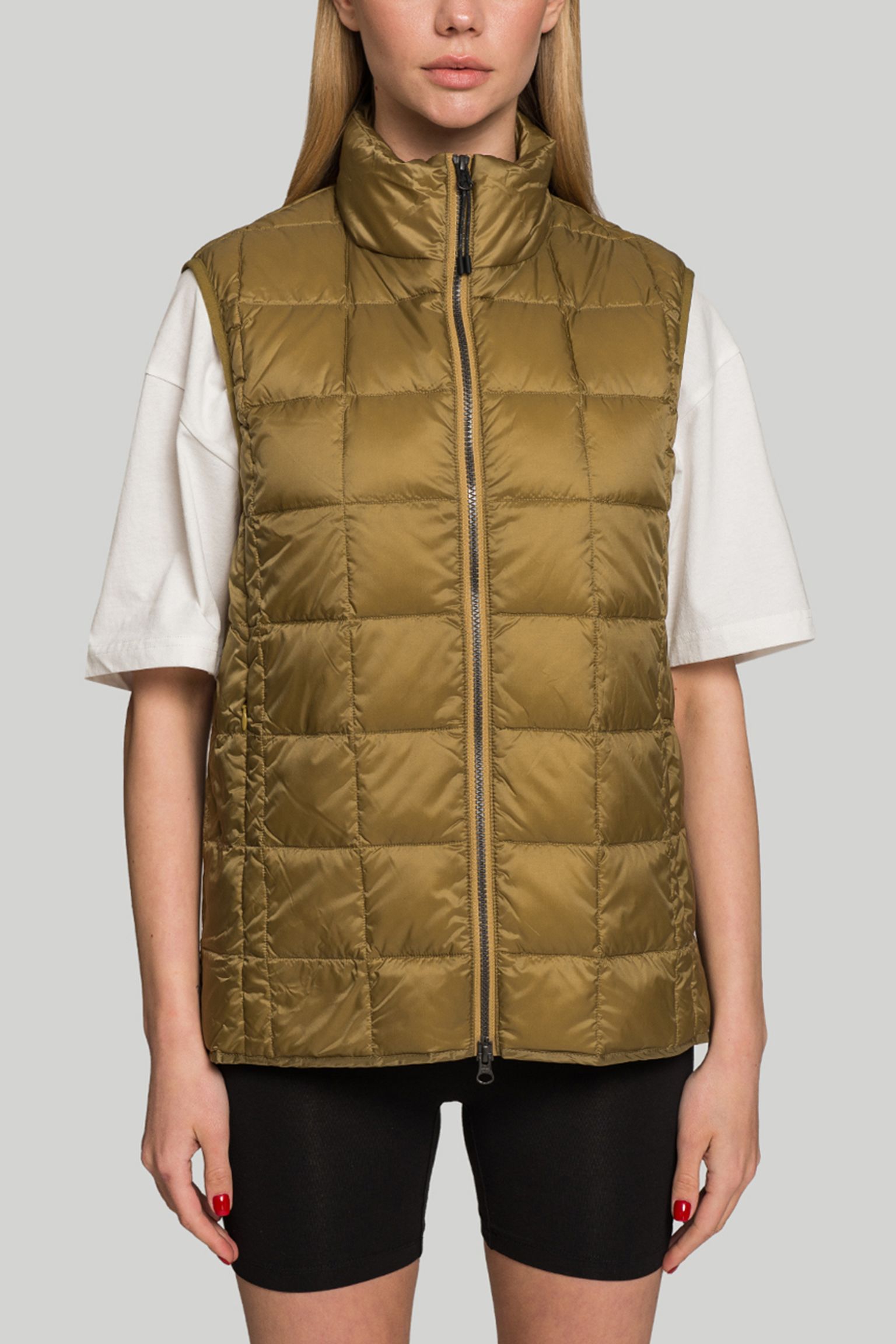 Стильные Жилет TAION HI NECK W-ZIP DOWN VEST