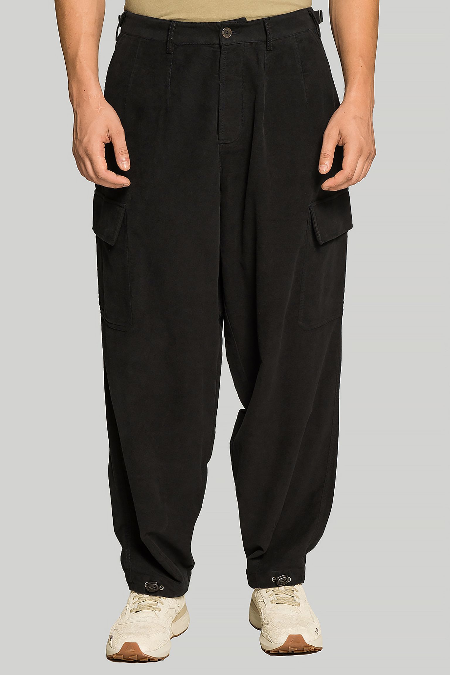 Брюки Universal Works LOOSE CARGO PANT с доставкой