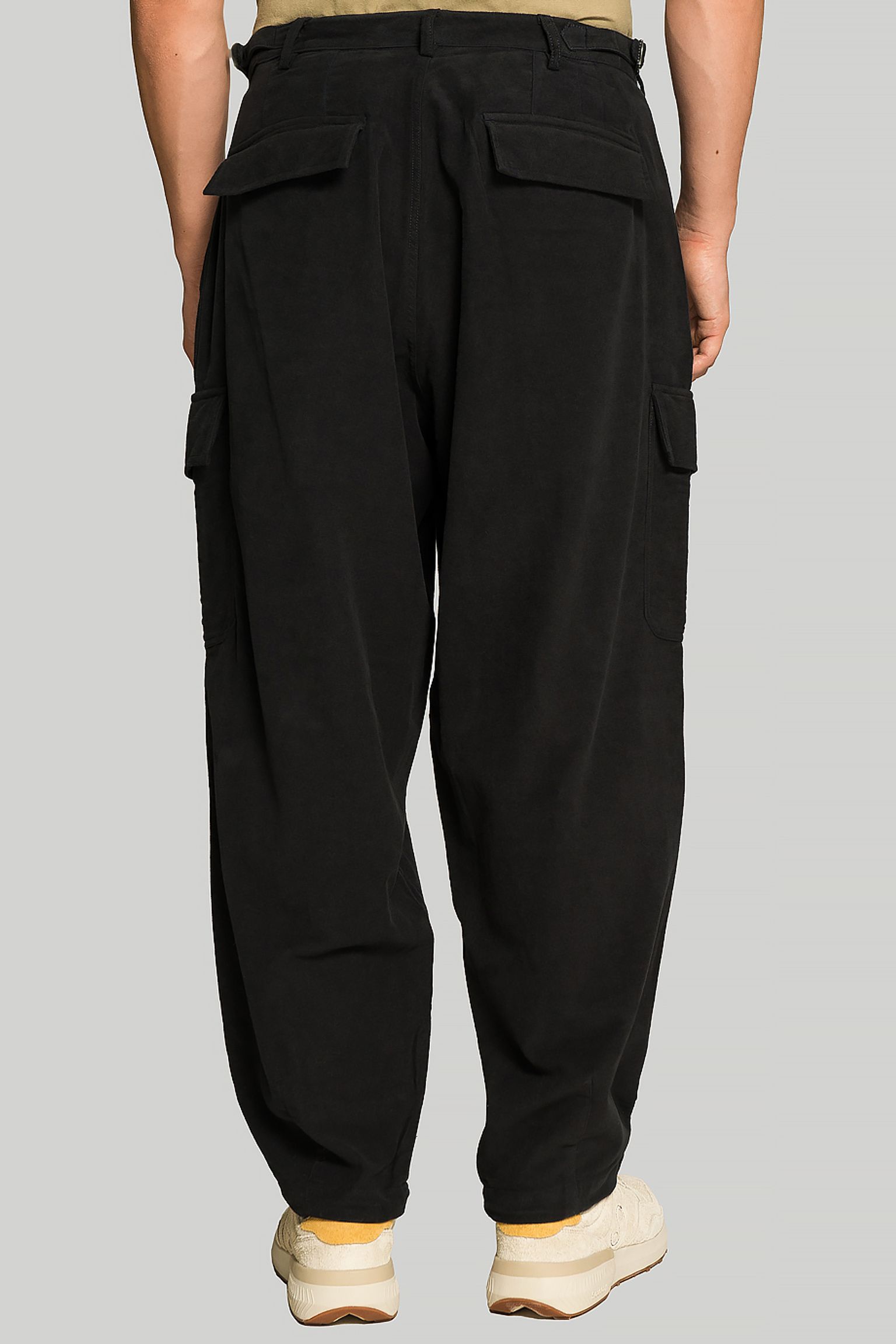 Широкий выбор Брюки Universal Works LOOSE CARGO PANT