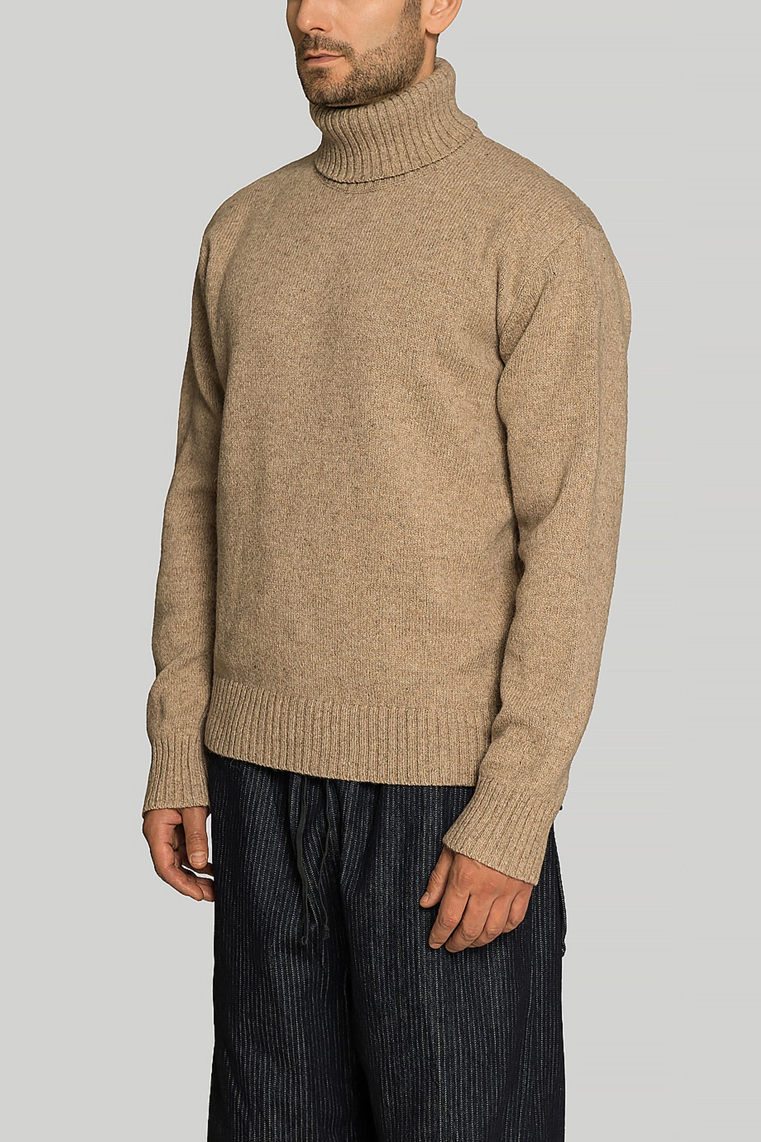 Стильні Гольф  Universal Works ROLL NECK