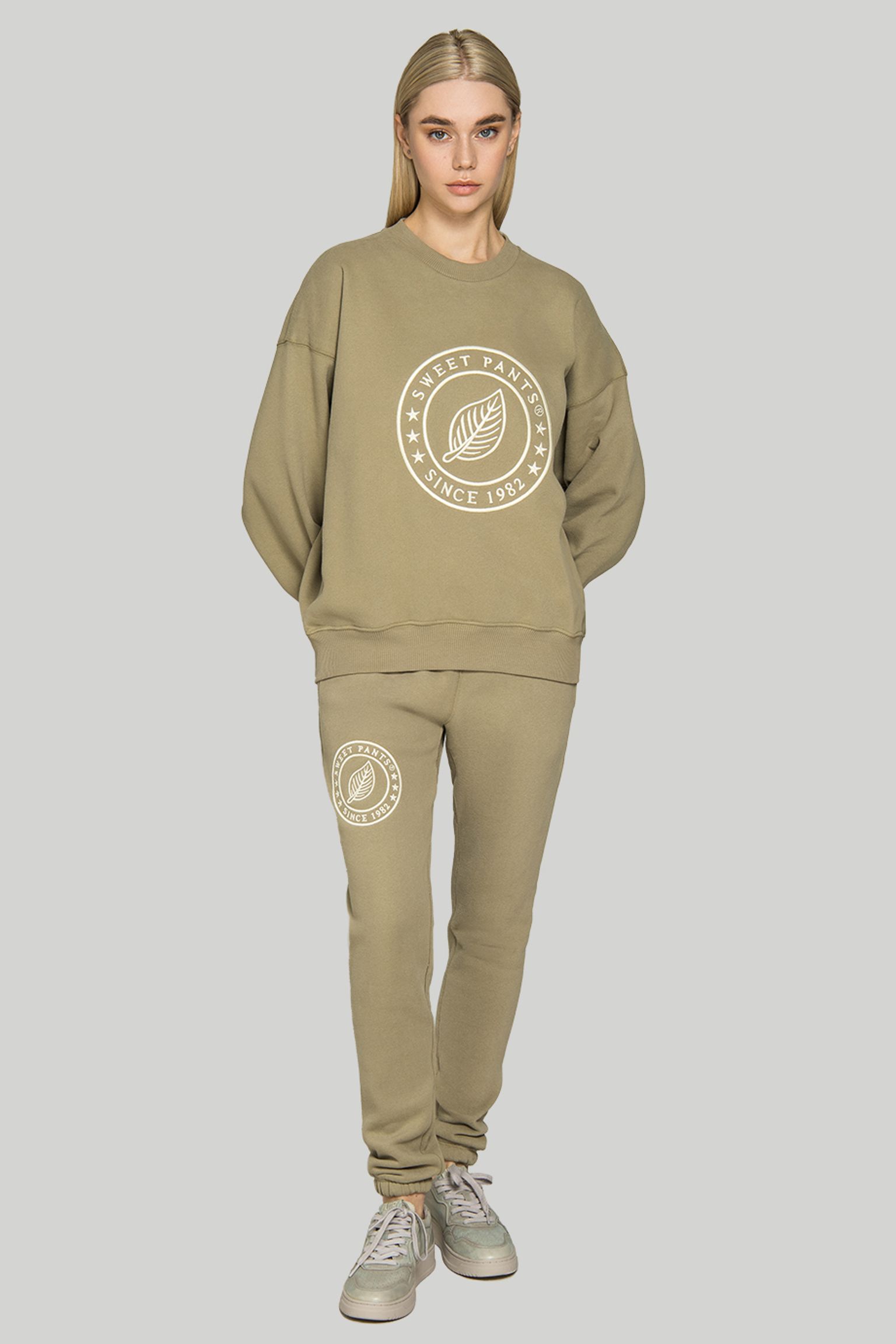 Спортивные брюки SWEET PANTS BAS DE JOGGING BRODERIE 3D с доставкой