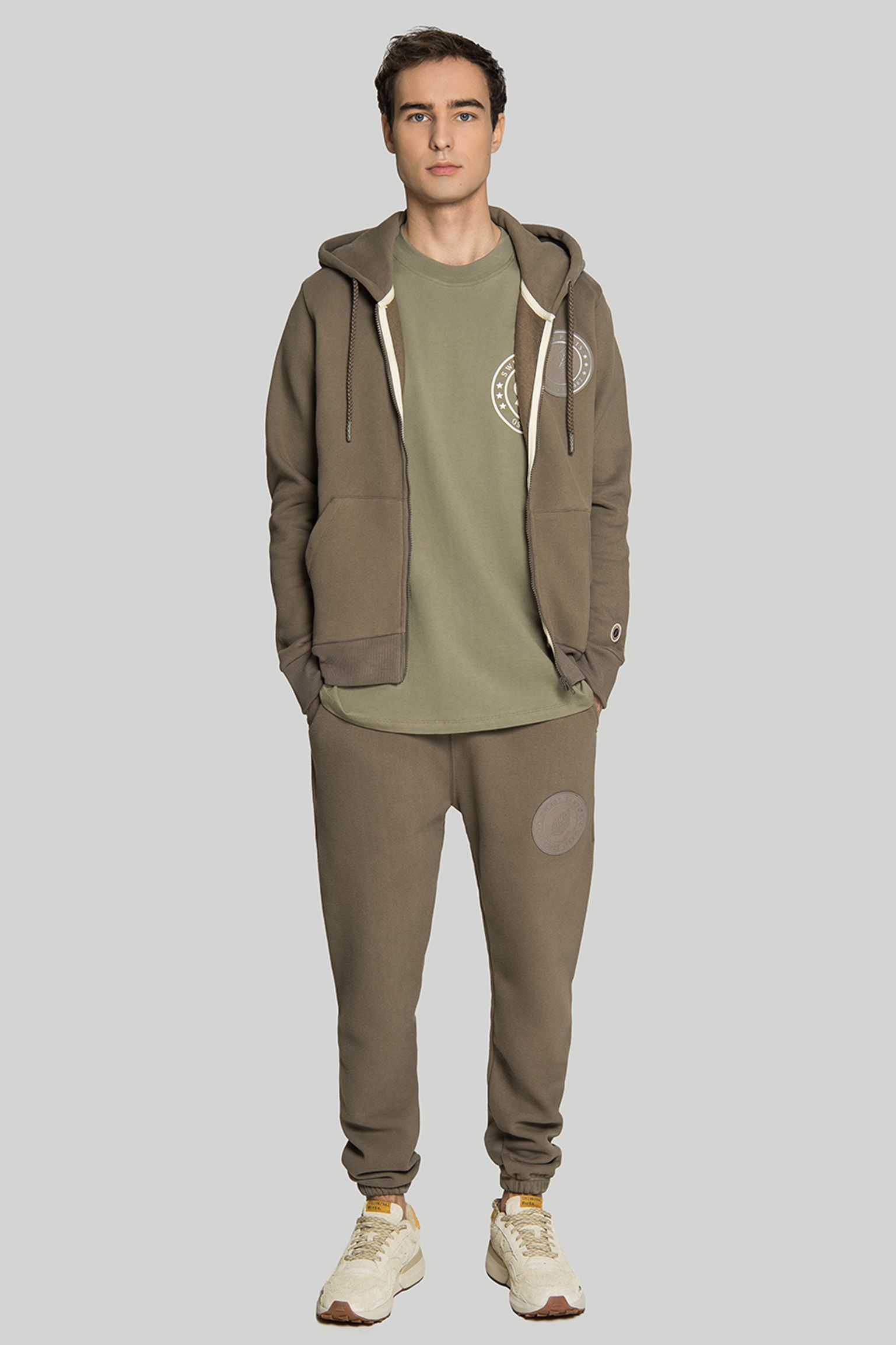 Стильные Спортивная кофта SWEET PANTS SWEAT ZIPE CAPUCHE PATCH