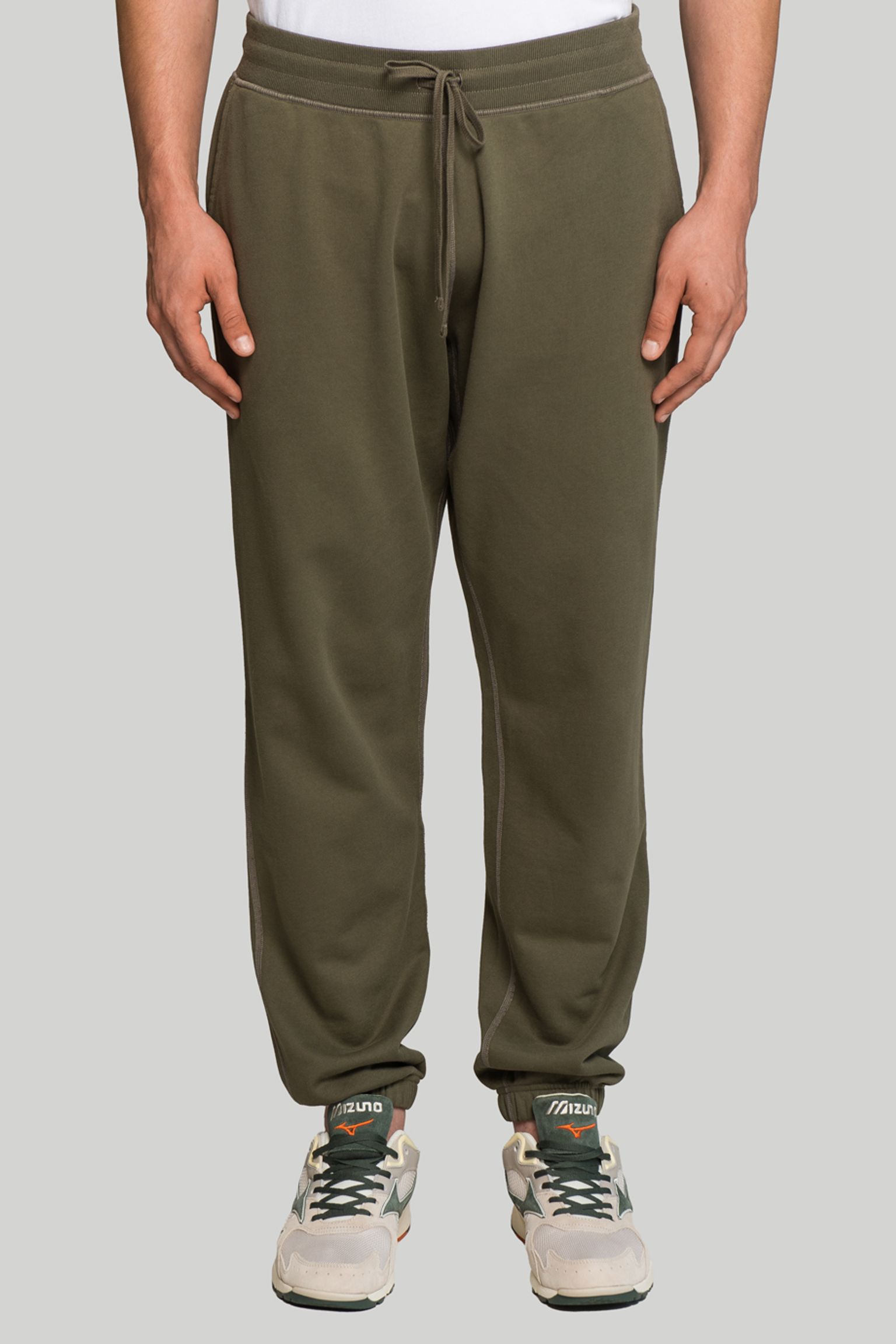 Спортивные брюки REIGNING CHAMP CUFFED SWEATPANT с доставкой