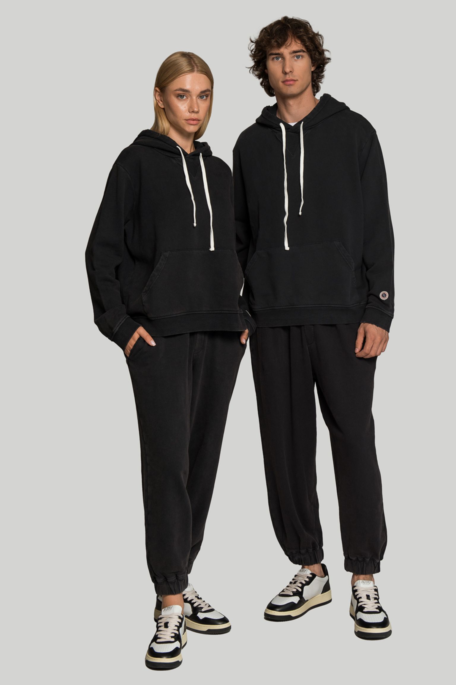 Худи SWEET PANTS URBAN SWEAT CAPUCHE POCHE KANGOUROU TISSU USED с доставкой