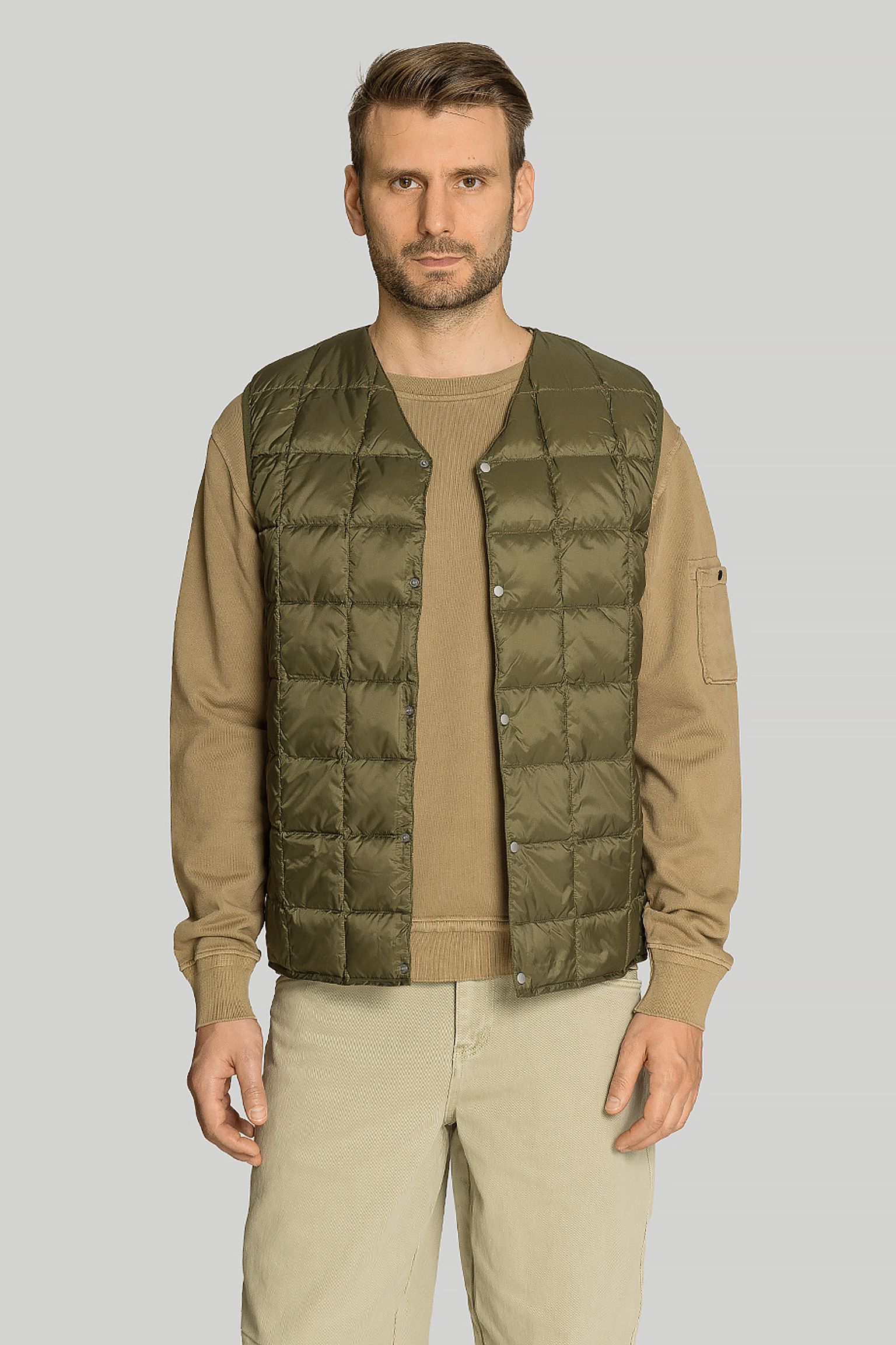 Жилет   V NECK BUTTON DOWN VEST