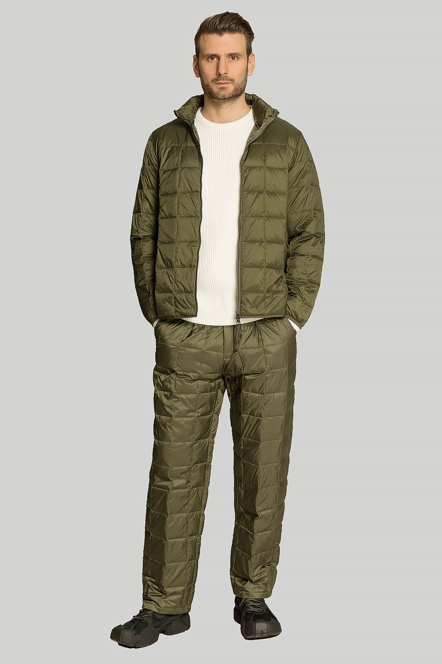 Стильные Пуховик  HI NECK W-ZIP DOWN JKT