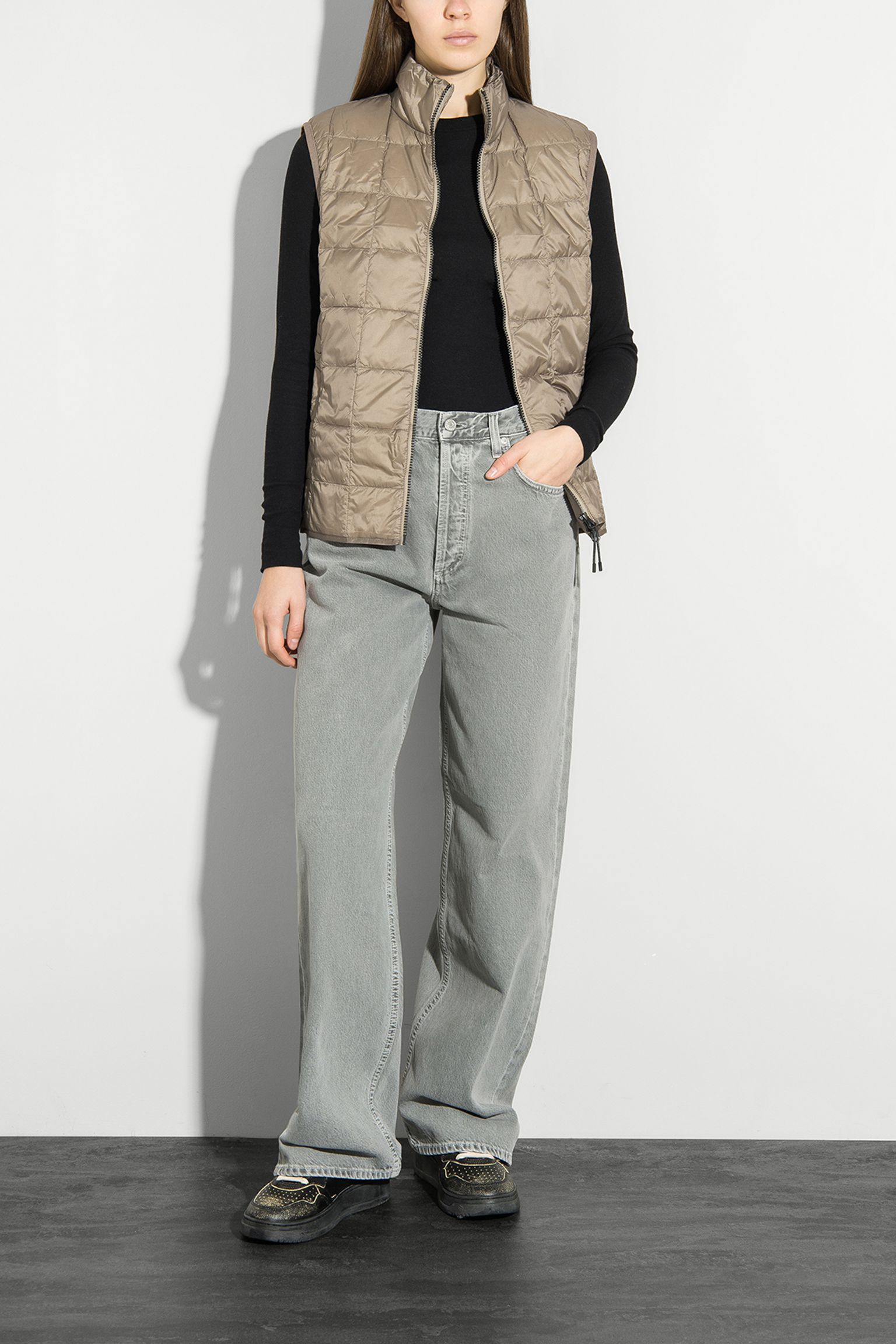 Жилет пуховой  HI NECK W-ZIP DOWN VEST купить в Украине