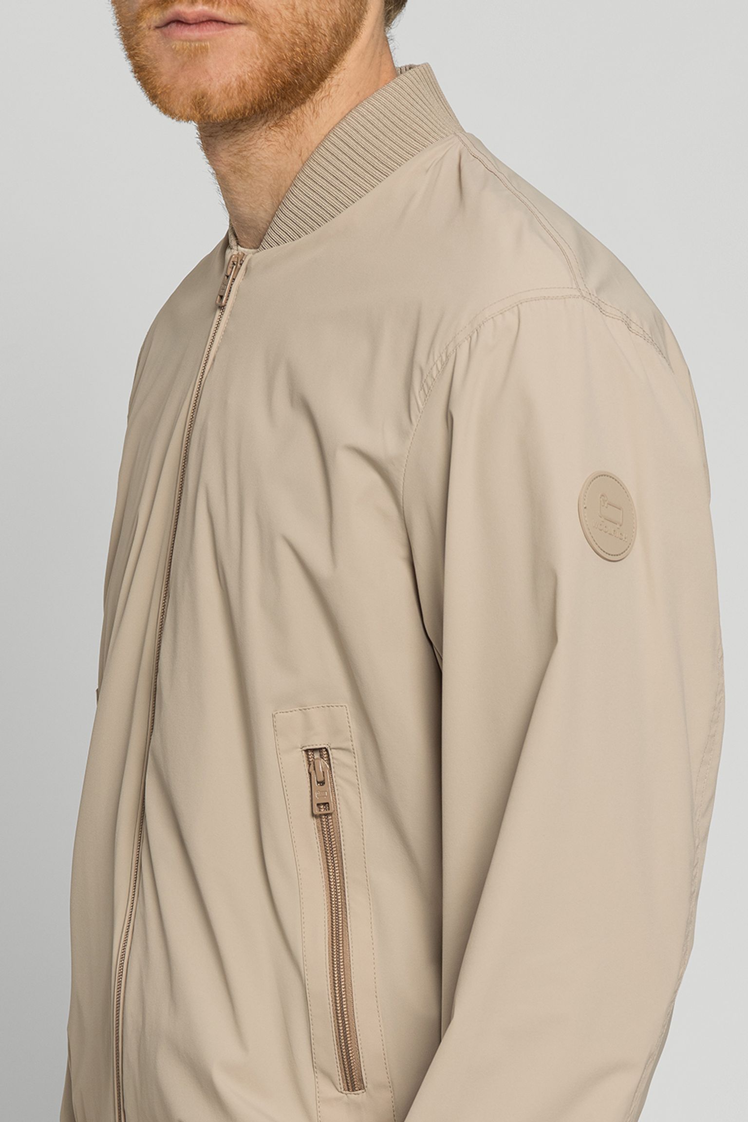 Широкий выбор Куртка Woolrich MATT STRETCH BOMBER