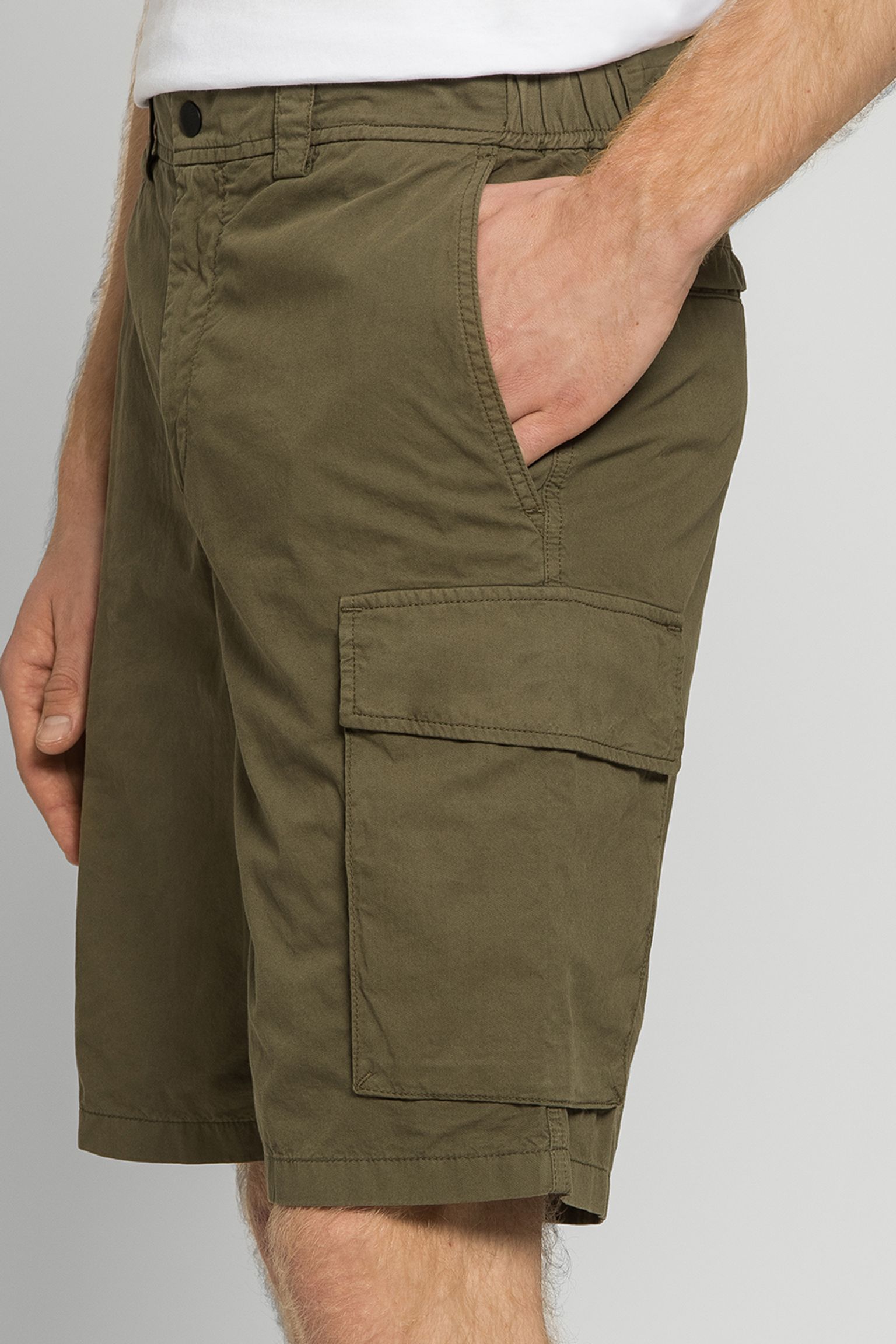 Шорты Woolrich GABARDINE CARGO SHORT