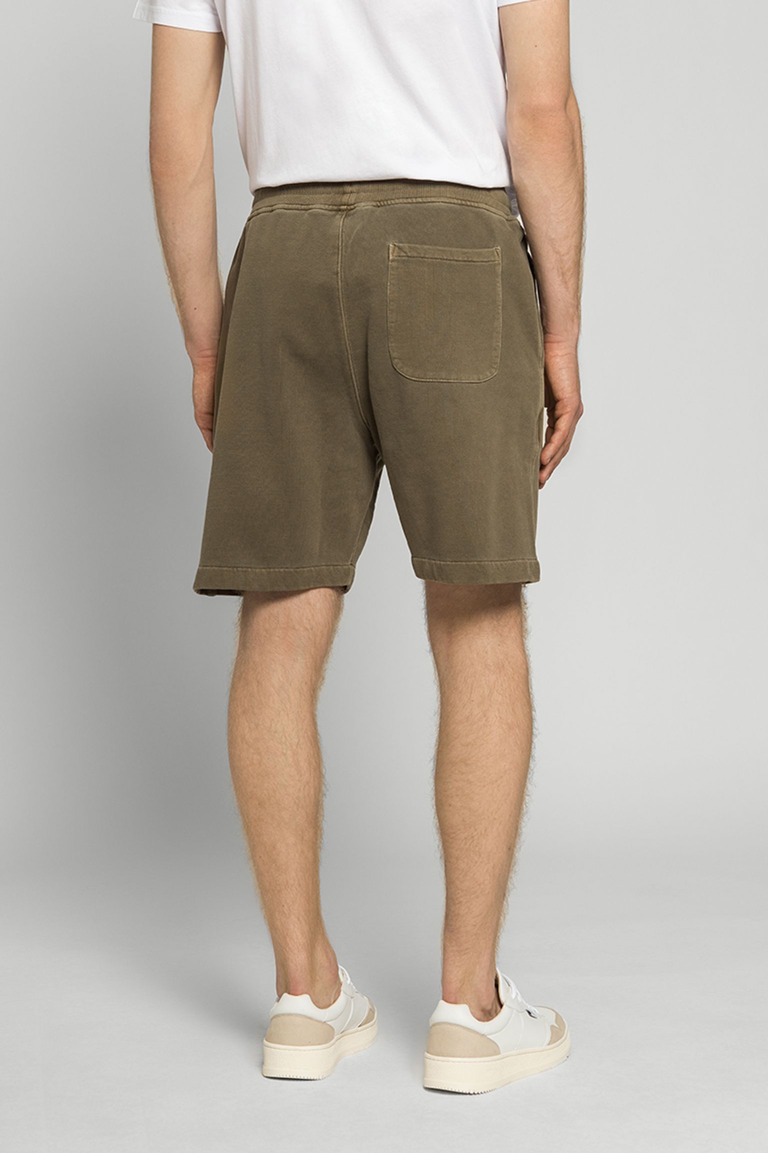 Шорты Woolrich GARMENT DYED LOGO SHORTS