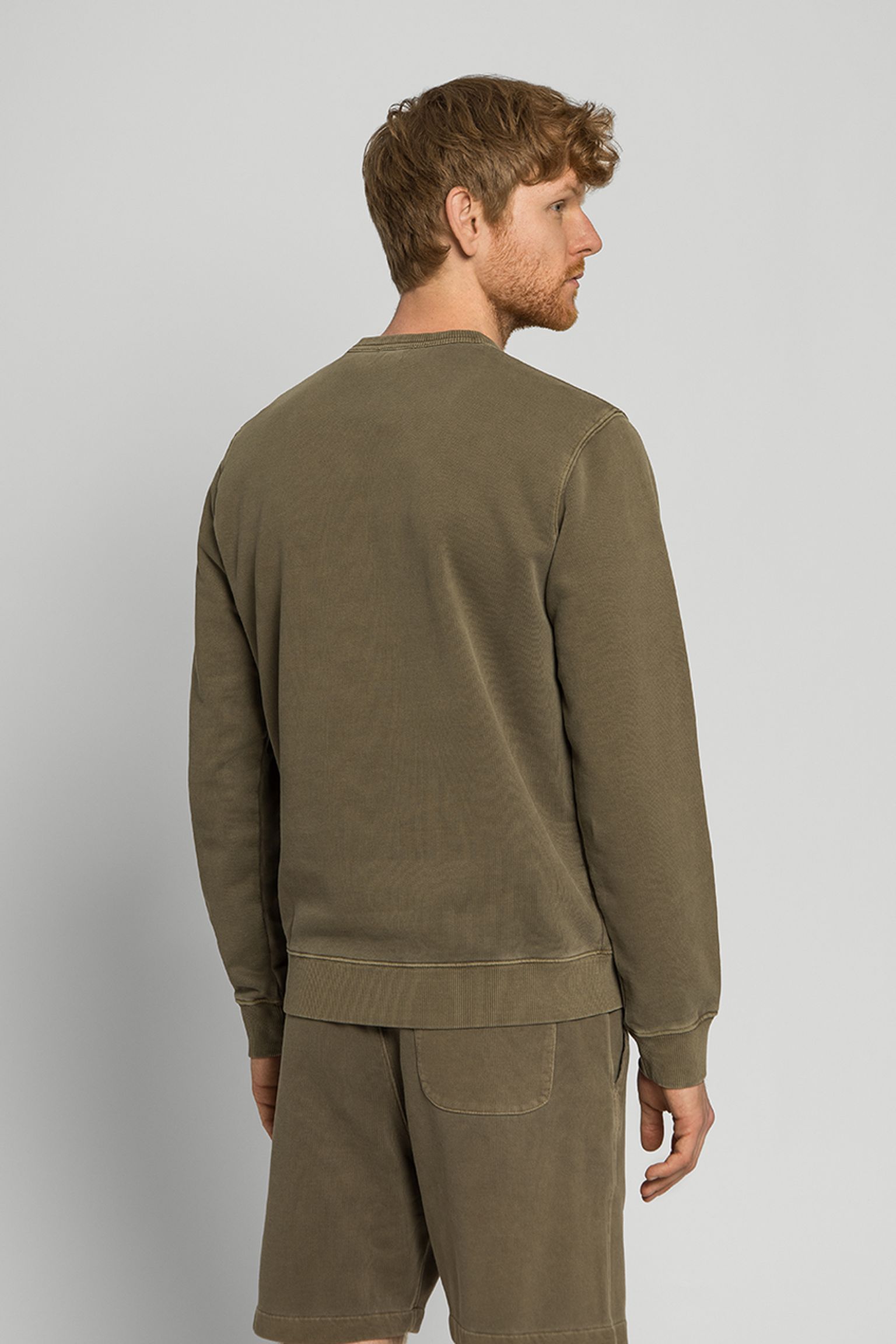 Стильные Свитшот Woolrich GARMENT DYED LOGO CREWNECK