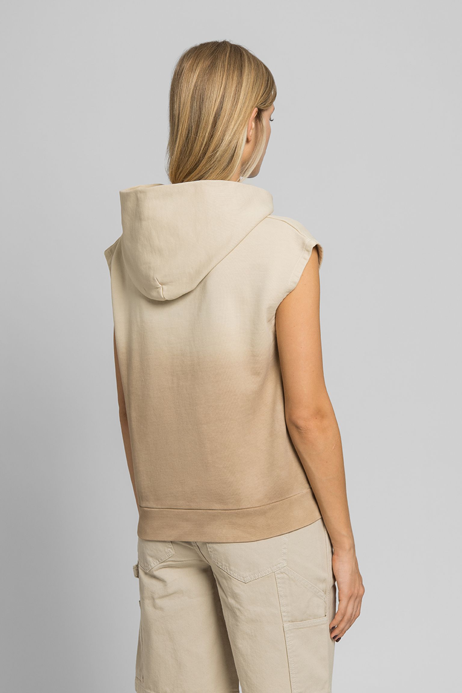 Стильные Худи Woolrich DIP DYE SLEEVELESS HOODIE