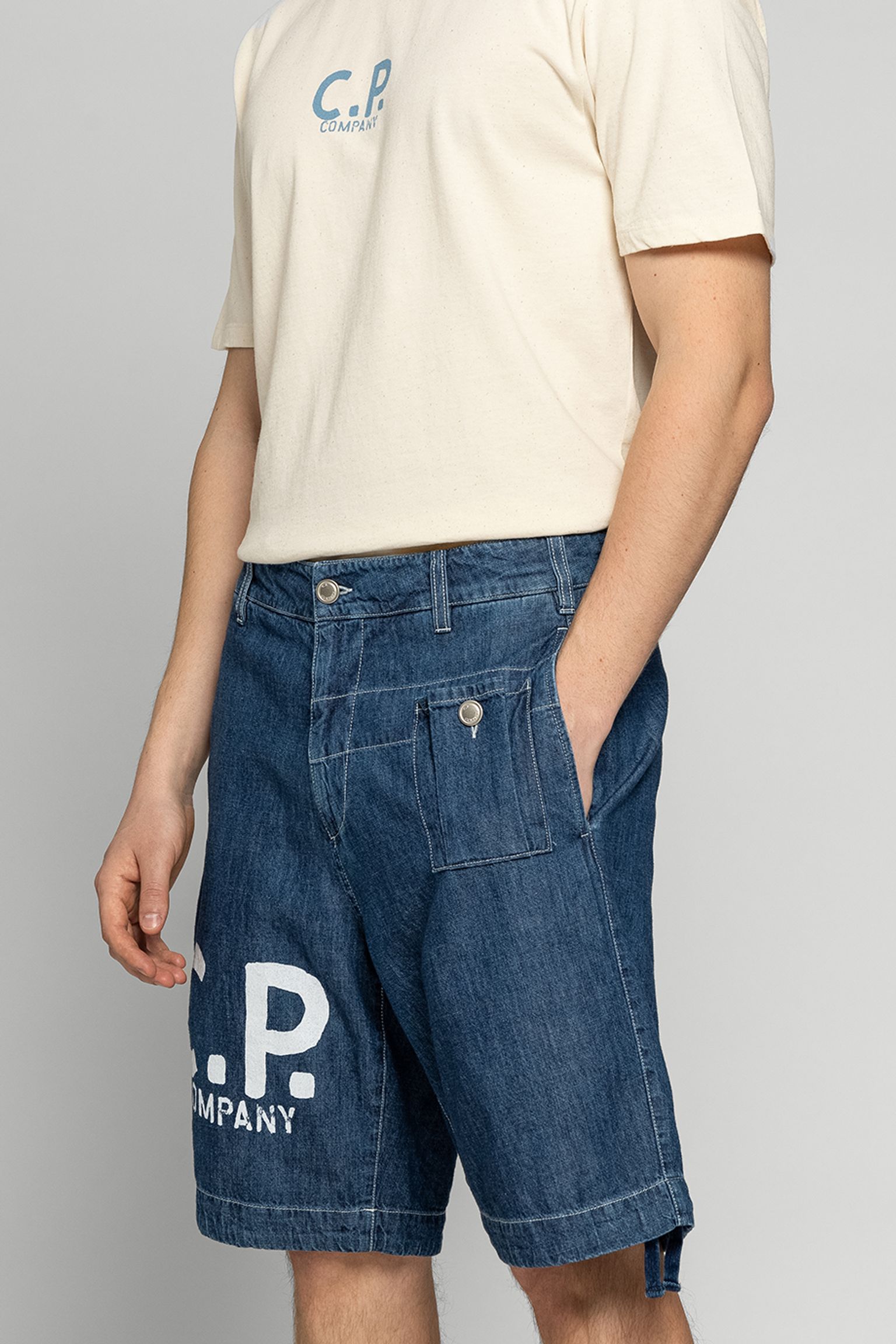 Шорти C.P. Company BLU UTILITY SHORTS