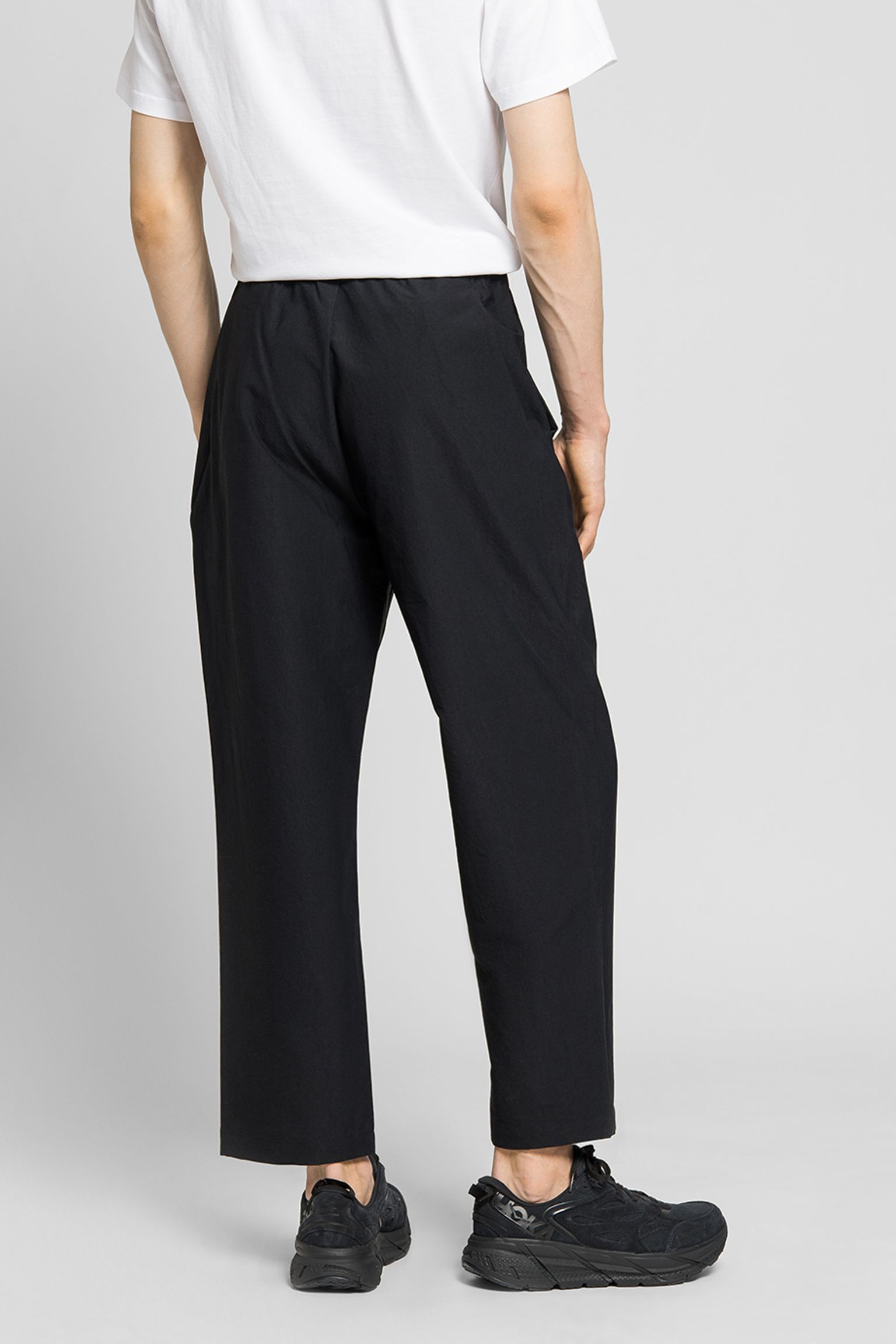 Брюки Goldwin One Tuck Tapered Ankle Pants