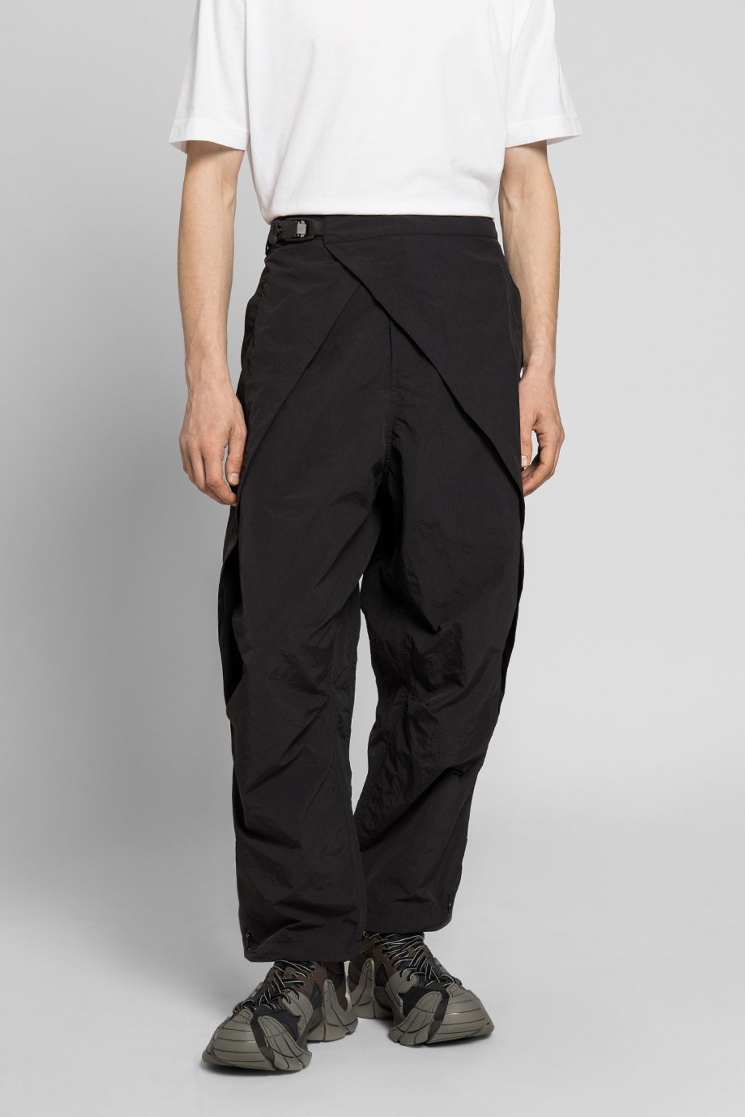 Брюки MAHARISHI Veg Dyed Hakama Track Pants с доставкой