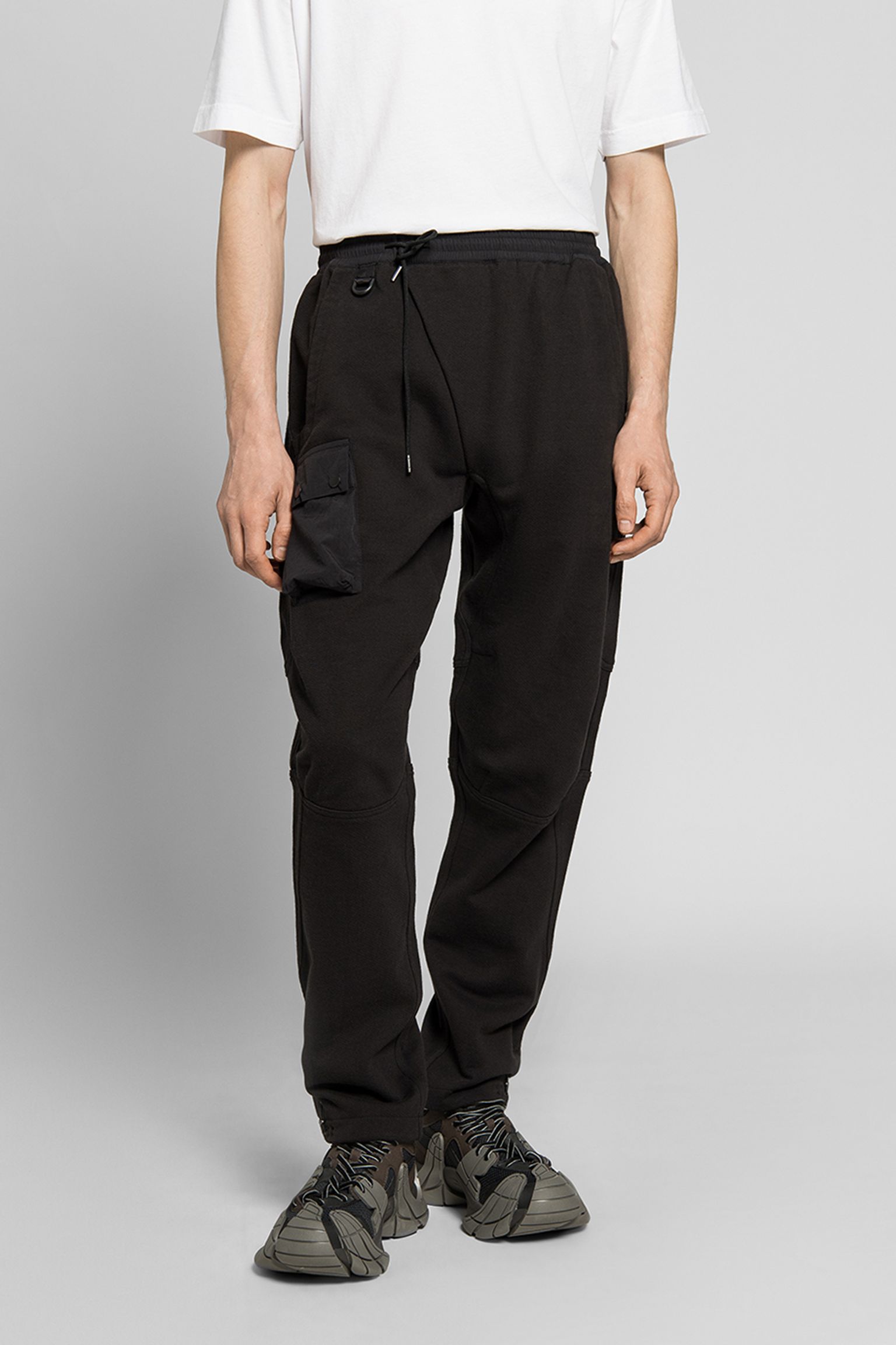 Спортивные брюки MAHARISHI Asym Articulated Sweatpant с доставкой